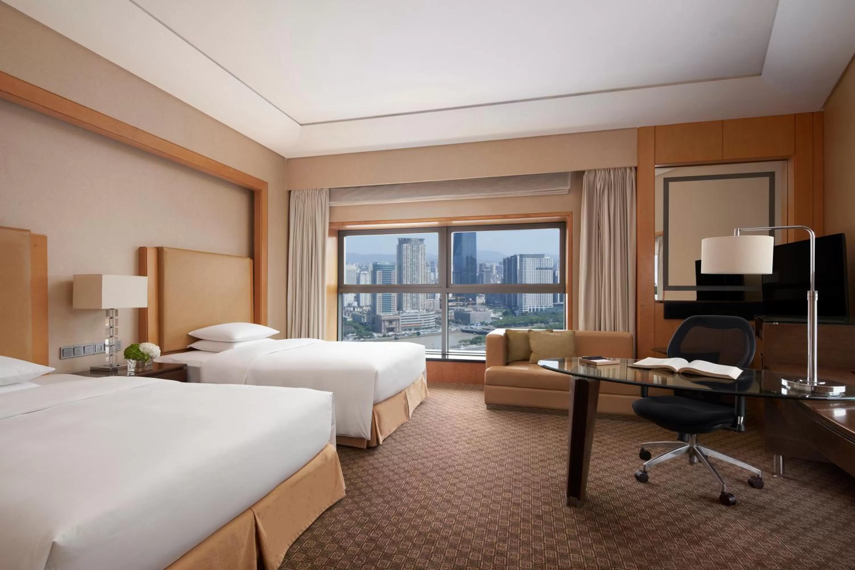 Property building, Bed in Ningbo Marriott Hotel