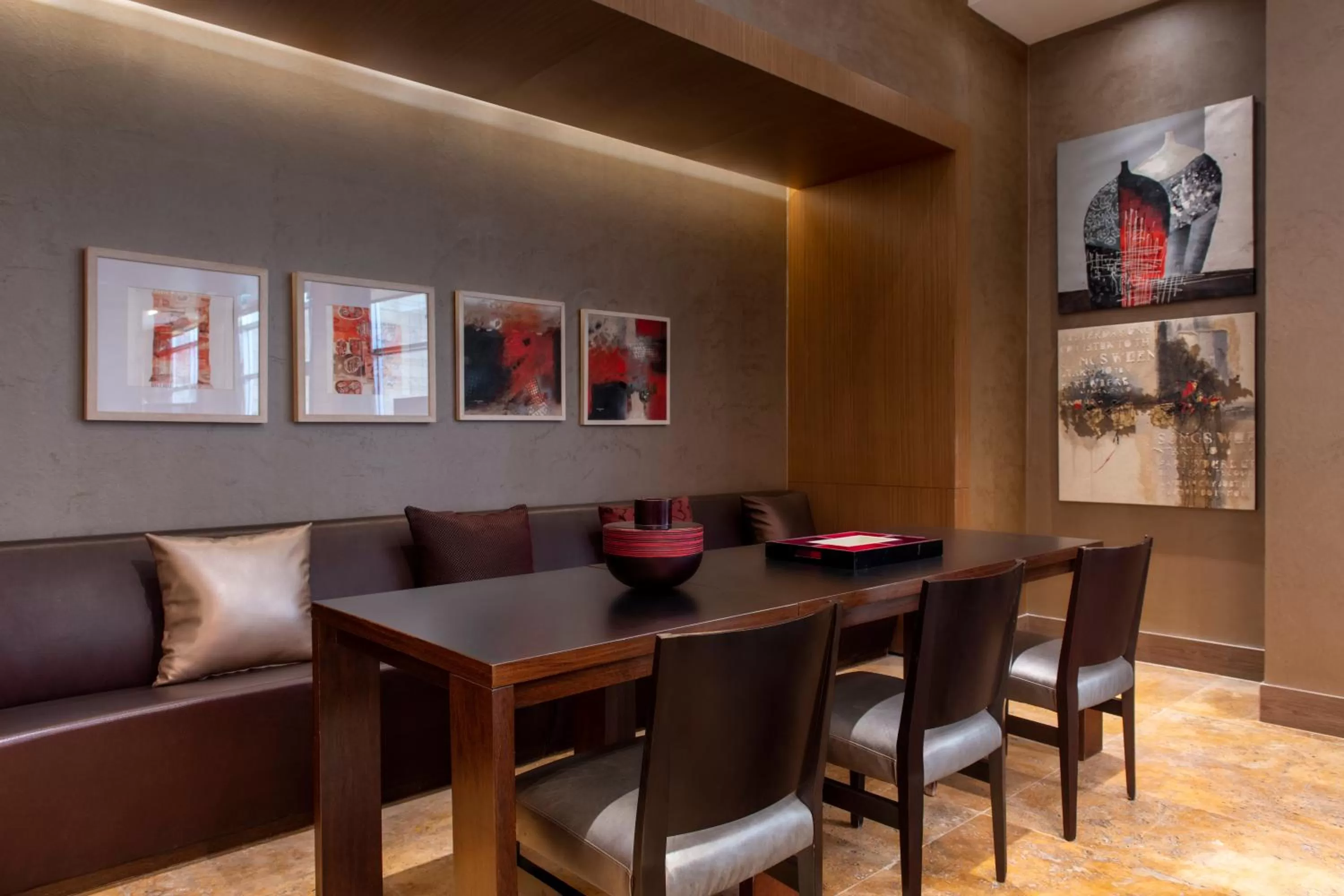 Restaurant/places to eat in Bristoria Hotel Erbil