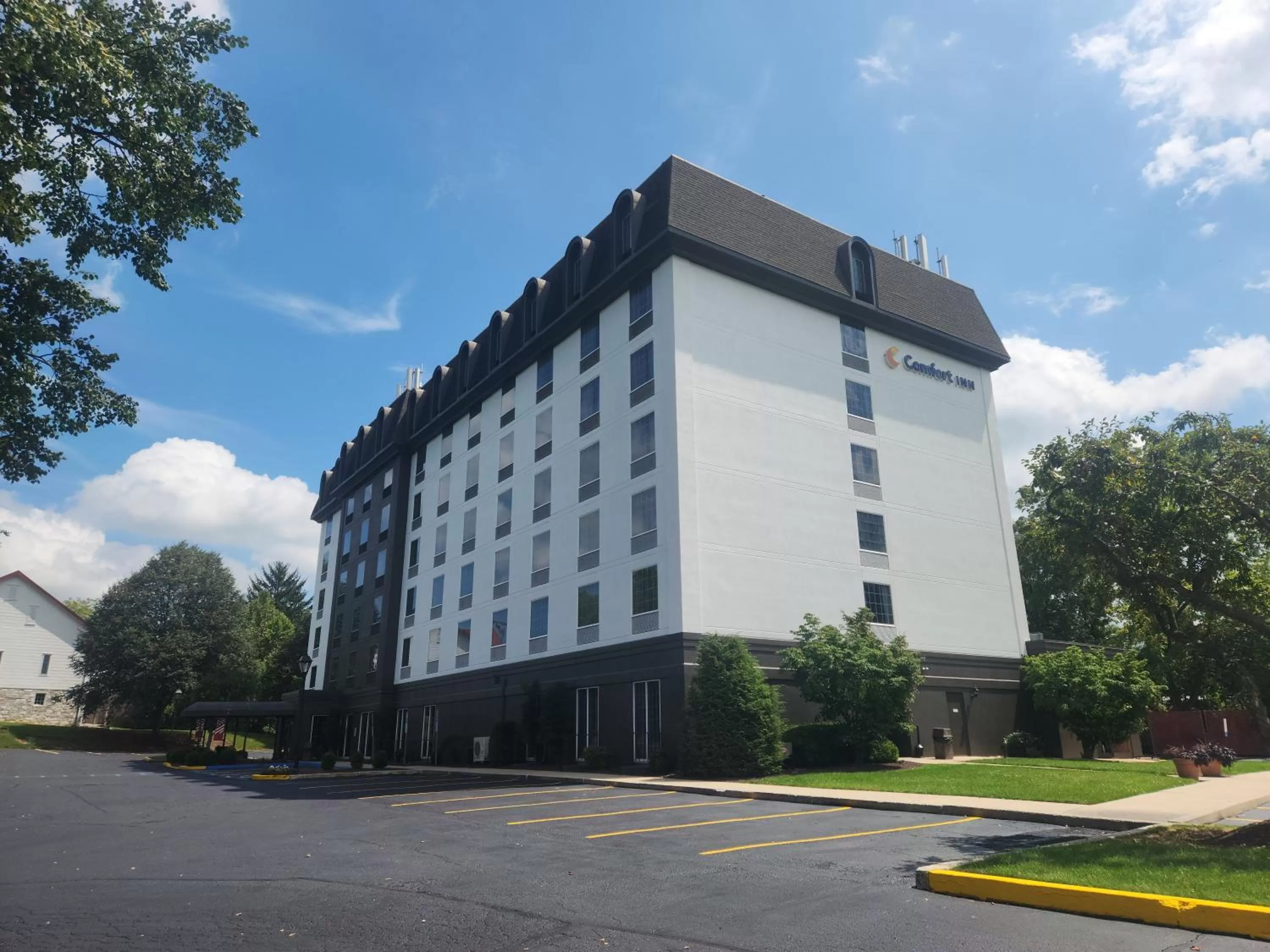 Property building in Comfort Inn Hummelstown near the Park - Hershey