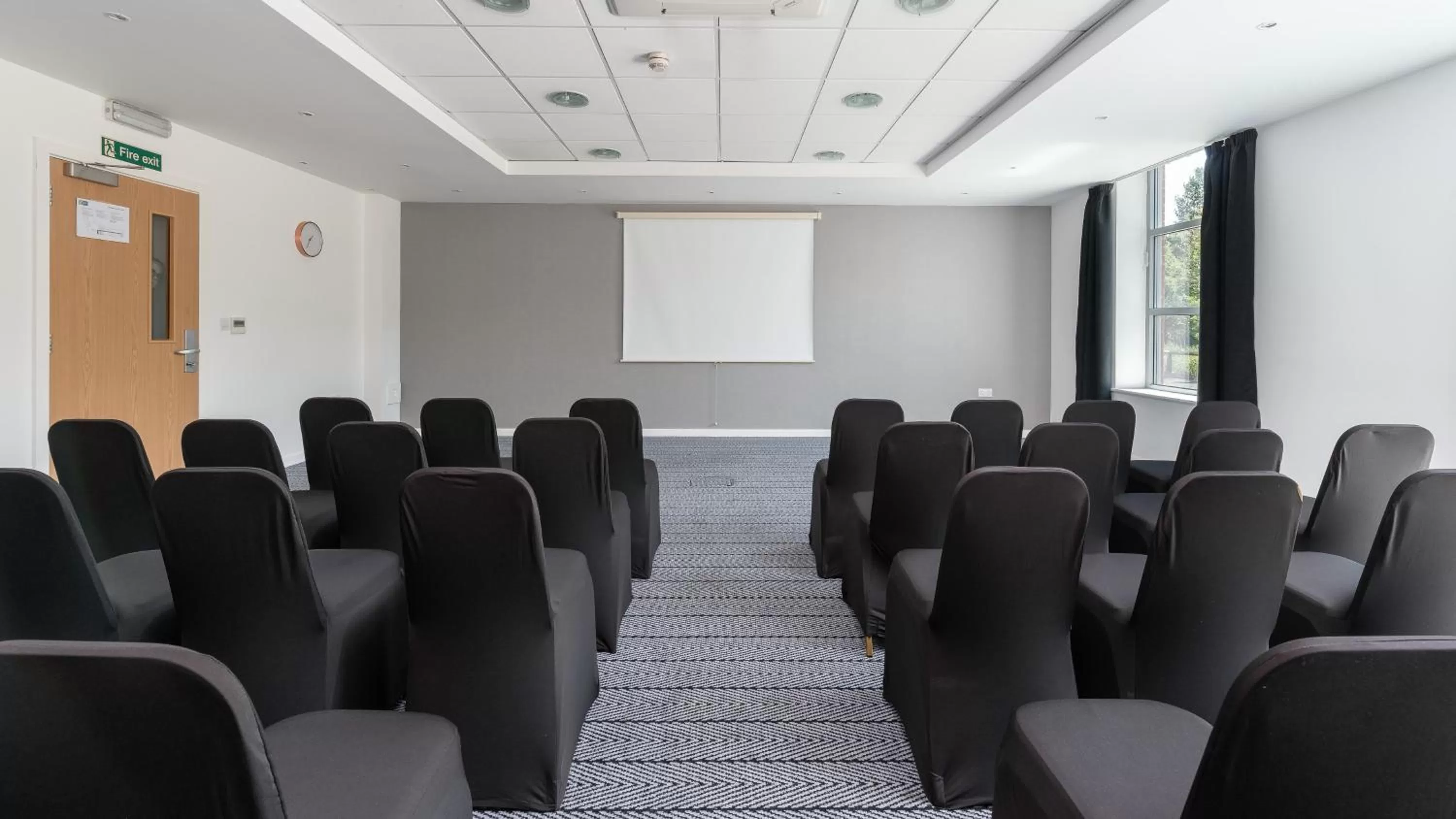 Meeting/conference room in Holiday Inn Express Leigh - Sports Village by IHG