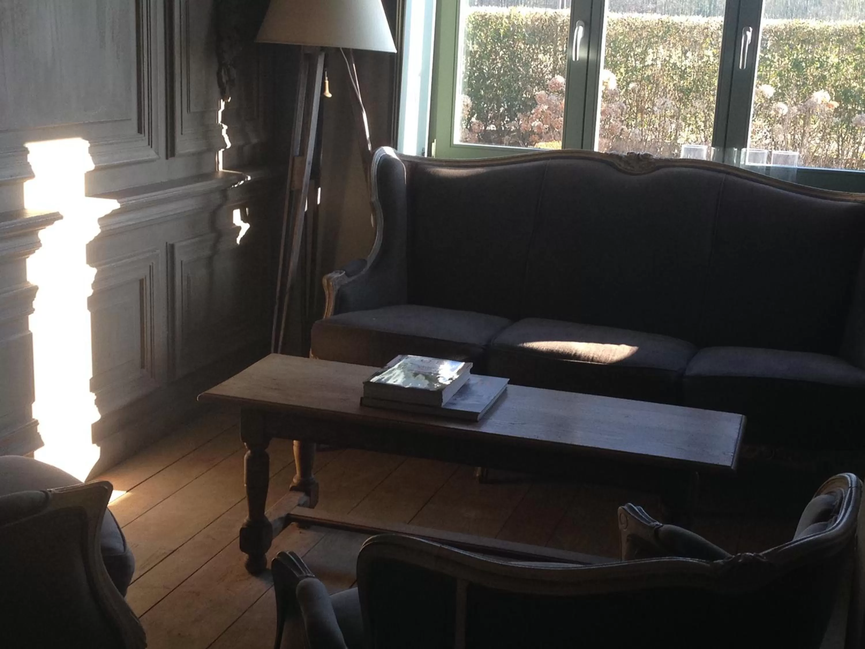 Communal lounge/ TV room in B&B Silentium