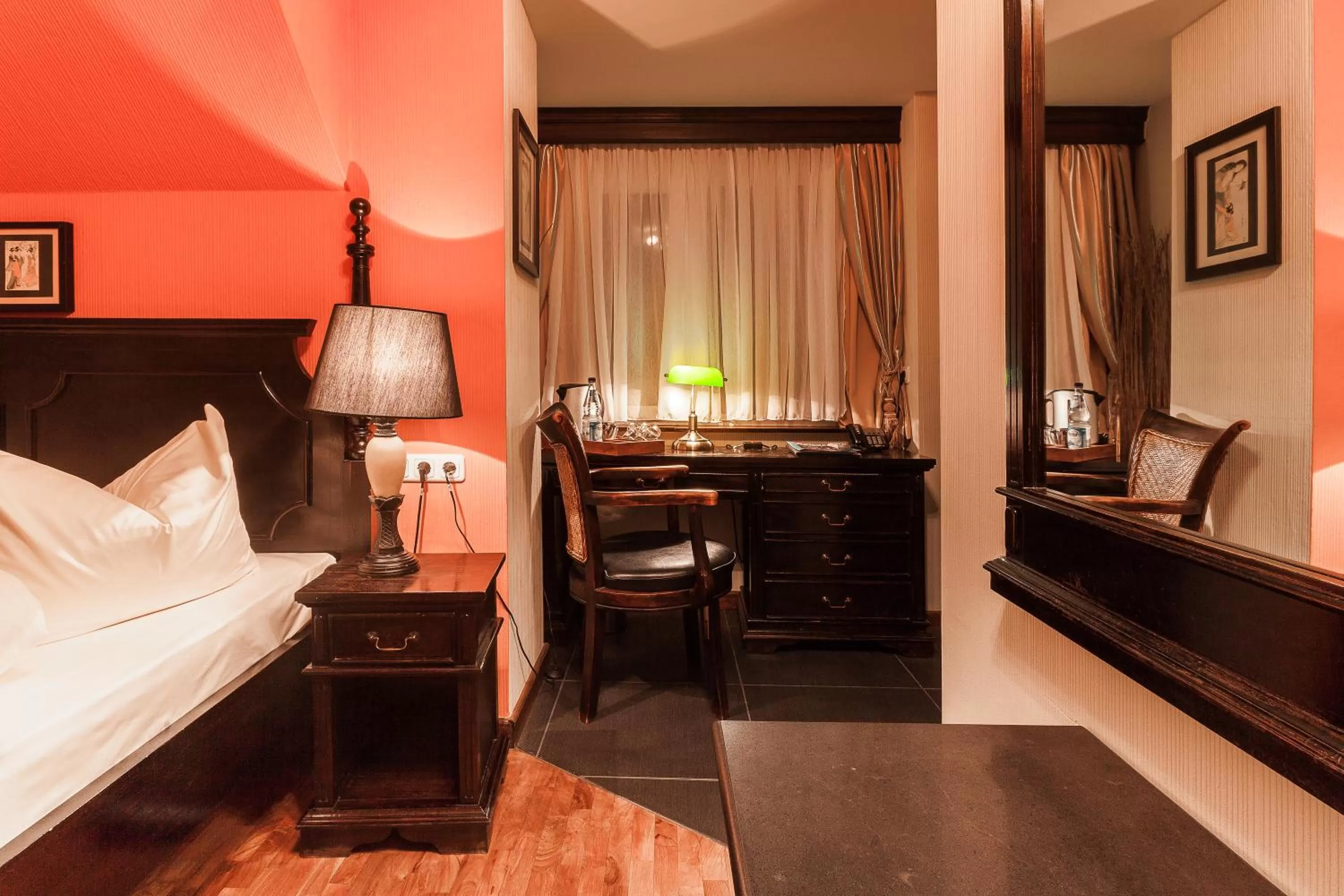 Balcony/Terrace, Bed in Hotel Aviv Dresden