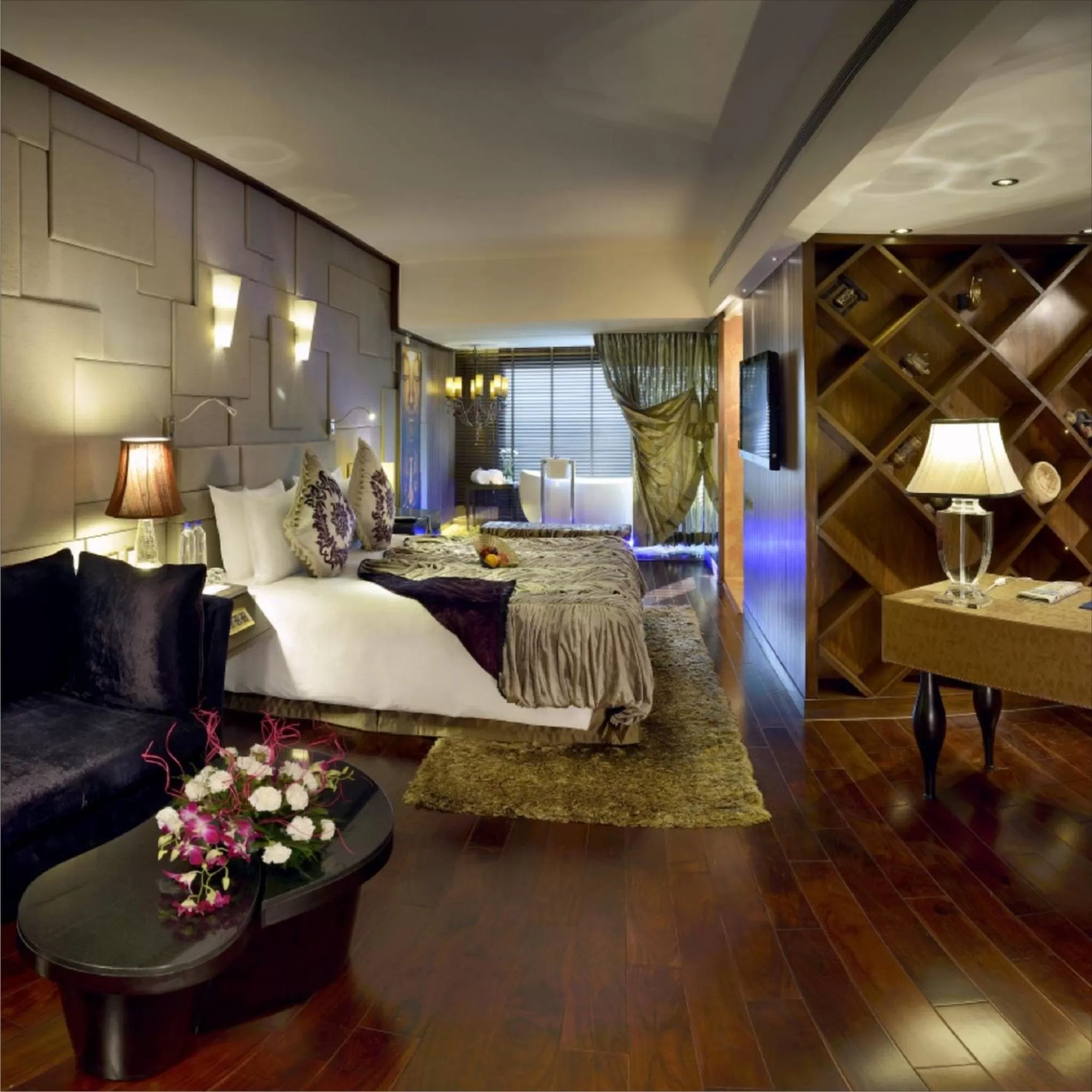 Bed in Radisson Blu Hotel MBD Ludhiana