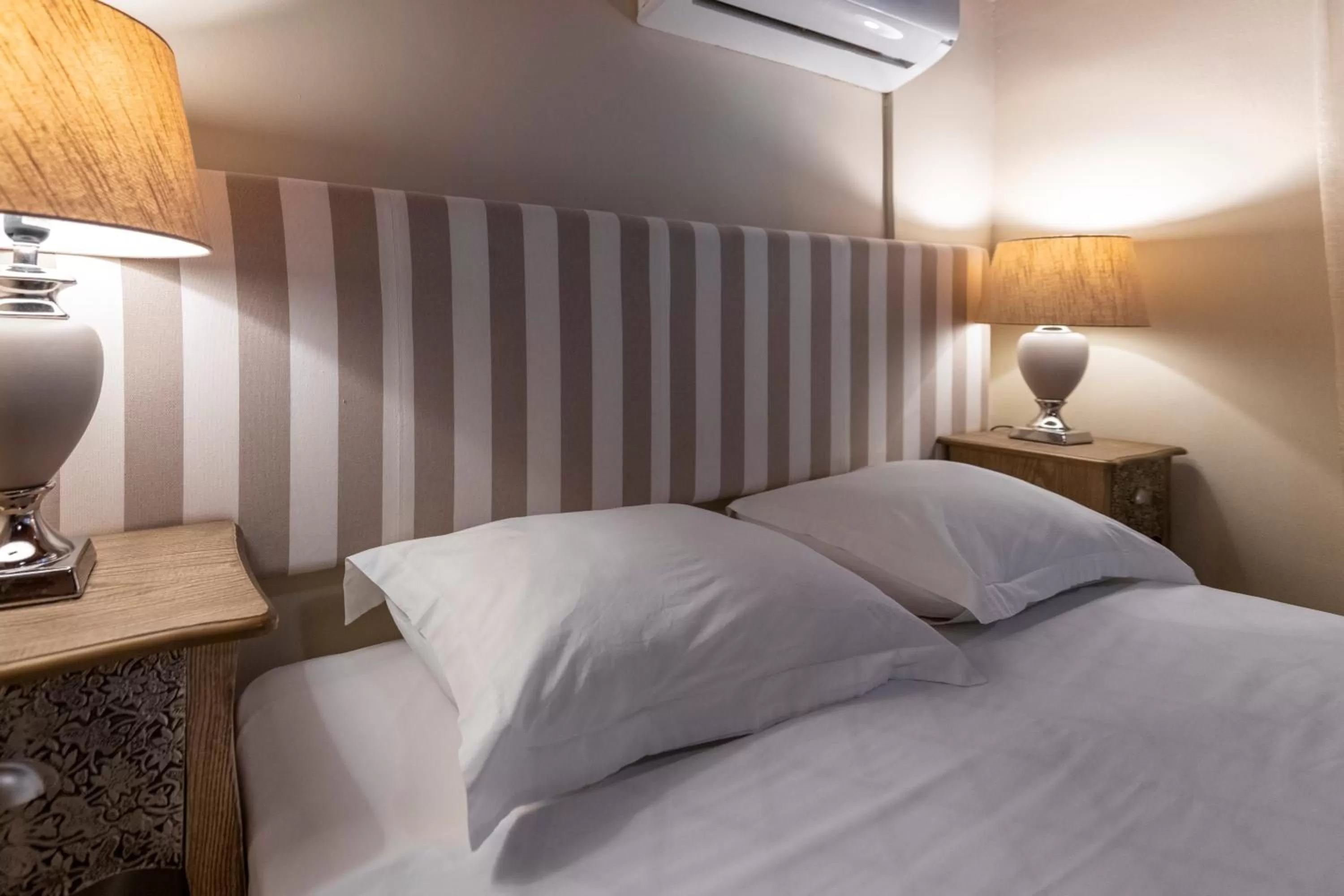 Bed in Apartments Tina FREE transfer from-to the airport