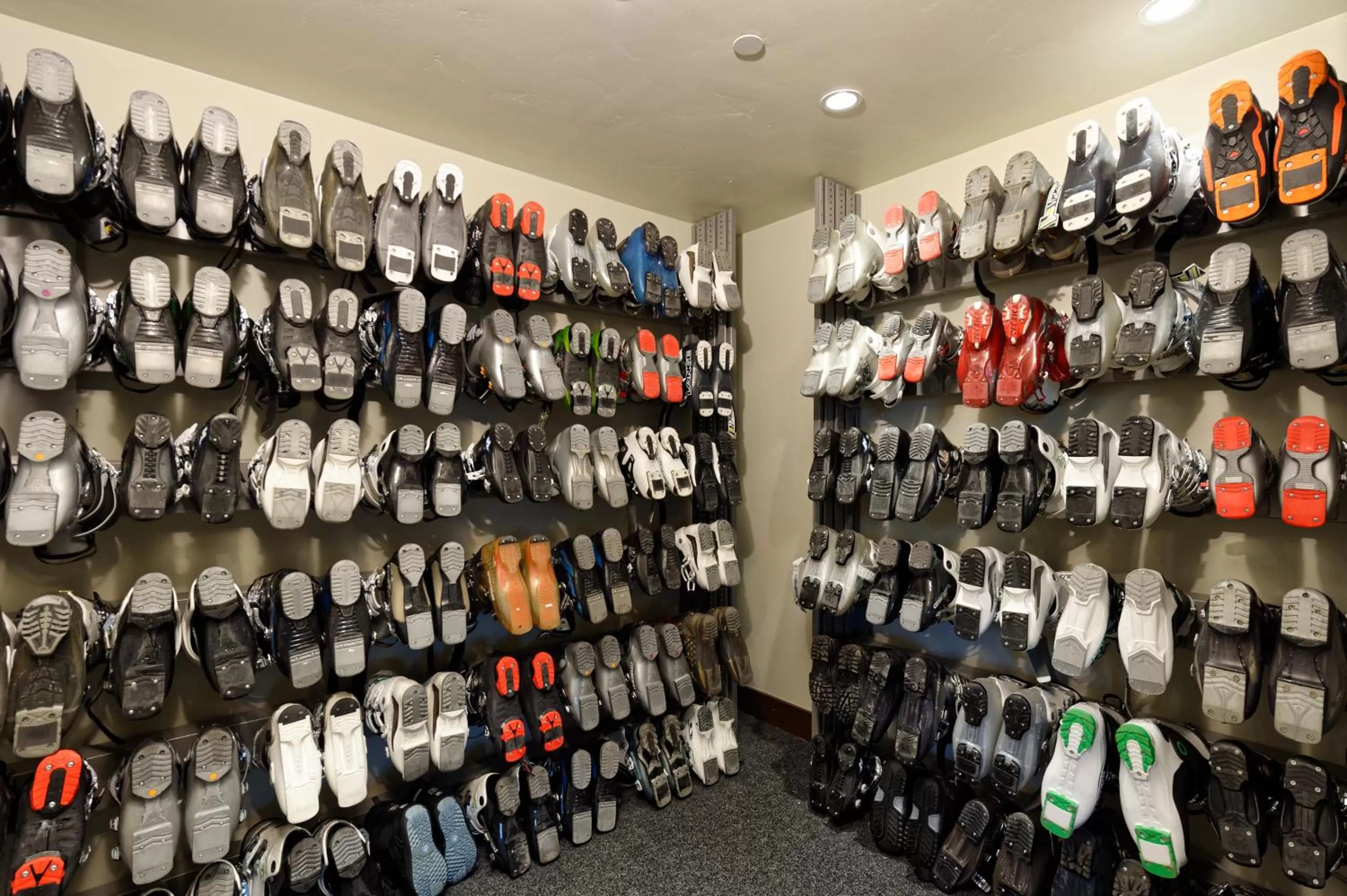 Area and facilities in The Crestwood Snowmass Village