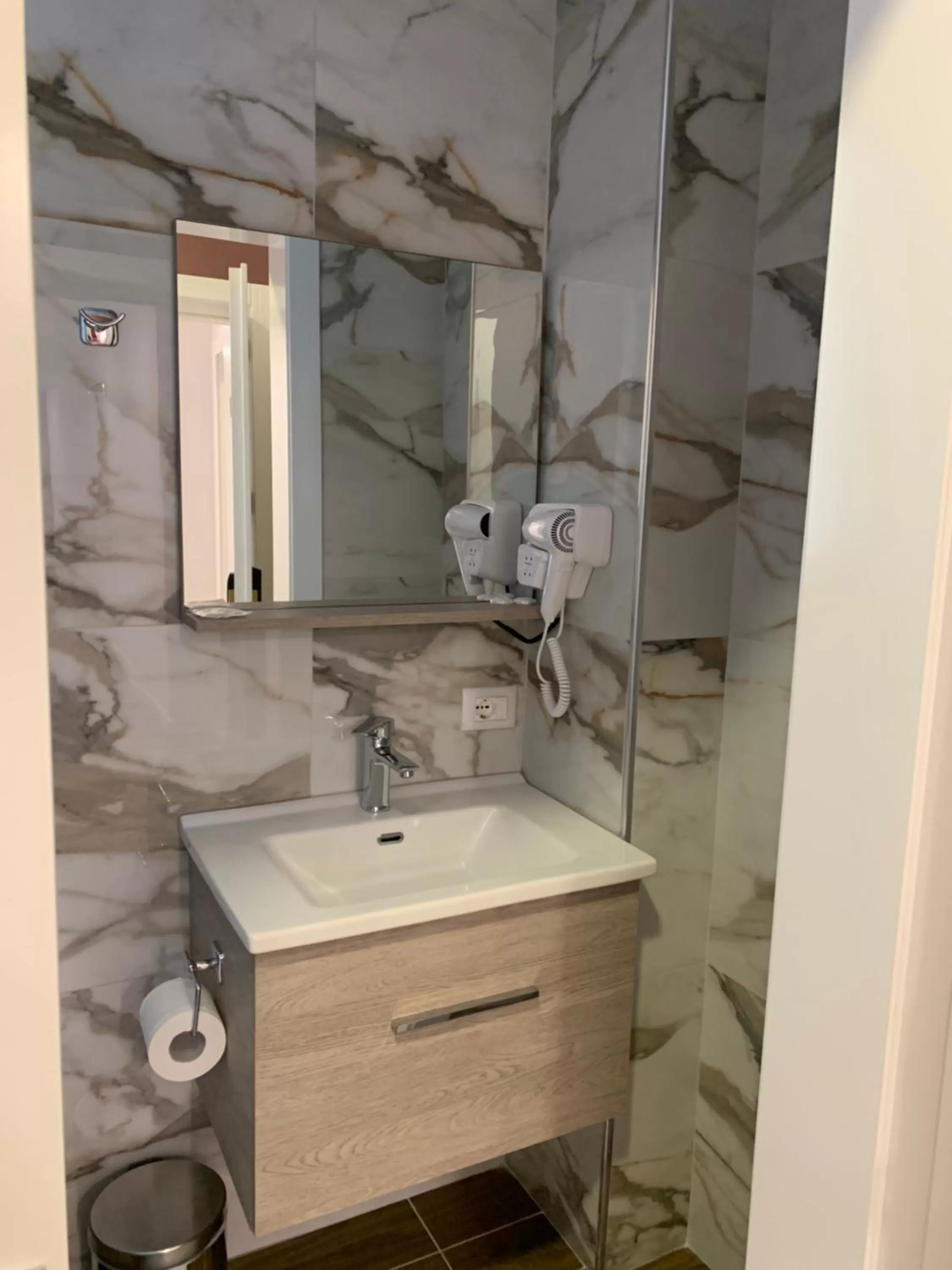 Bathroom in Grand Hotel Pogradec