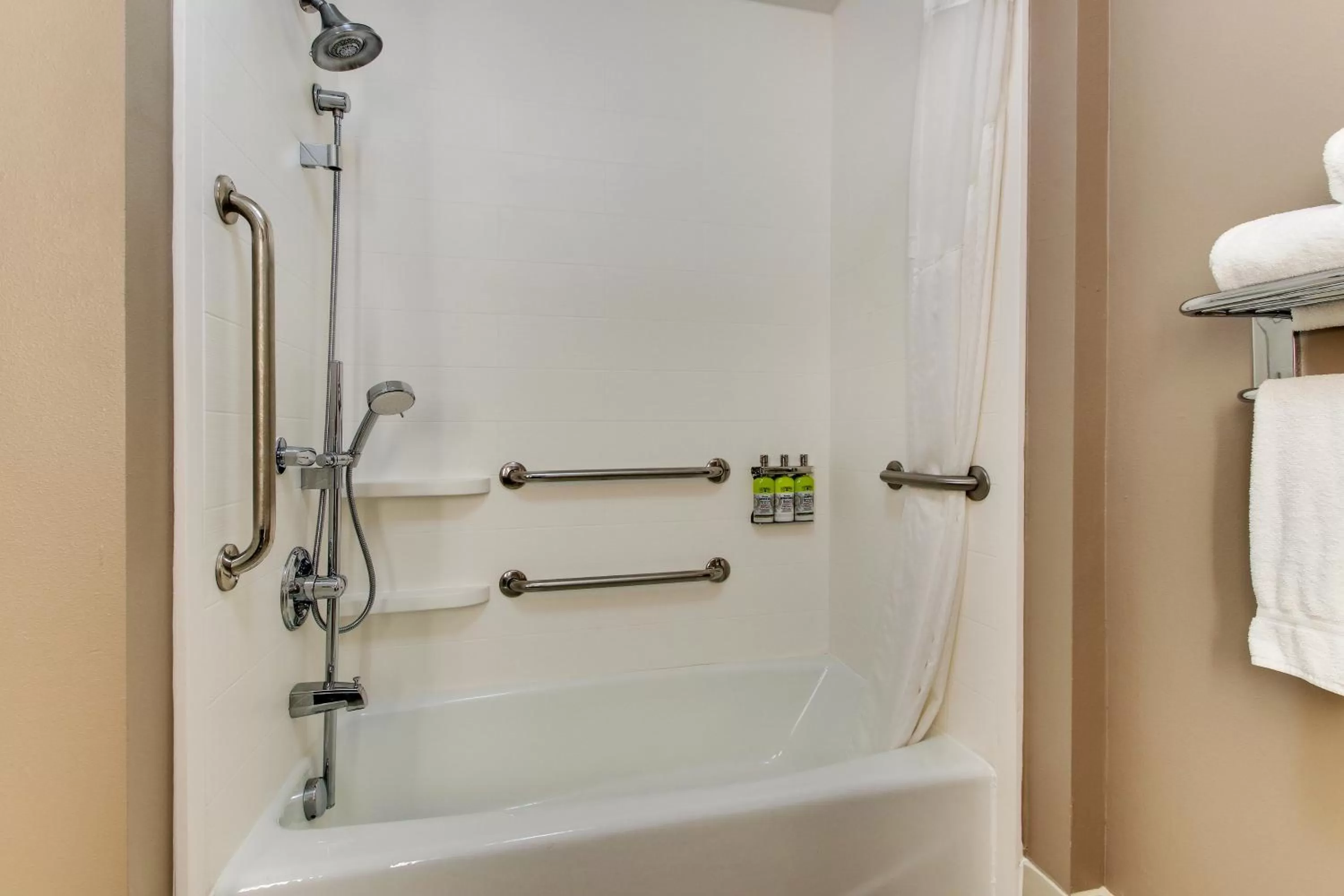Twin Room - Mobility Access with Bath Tub in Holiday Inn Express & Suites Columbus - Ft Benning Maingate by IHG