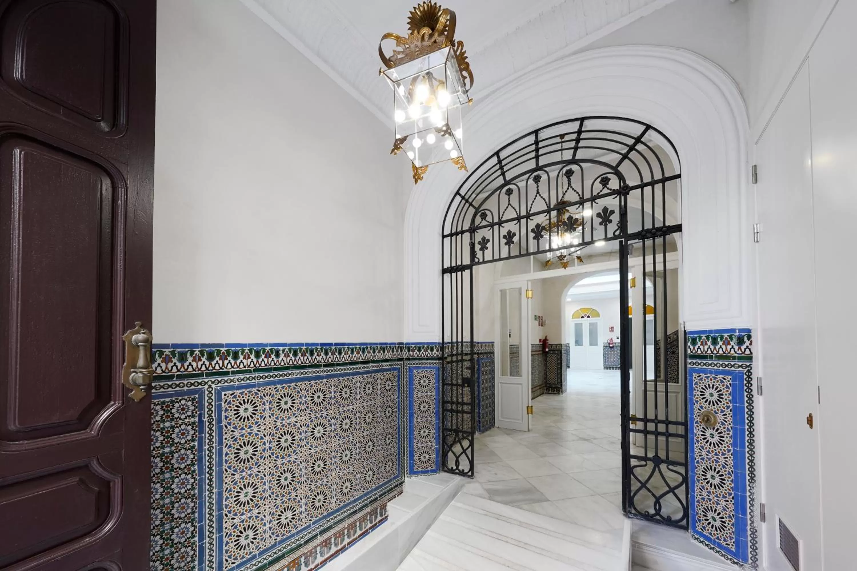 Facade/entrance in Numa Seville Solea