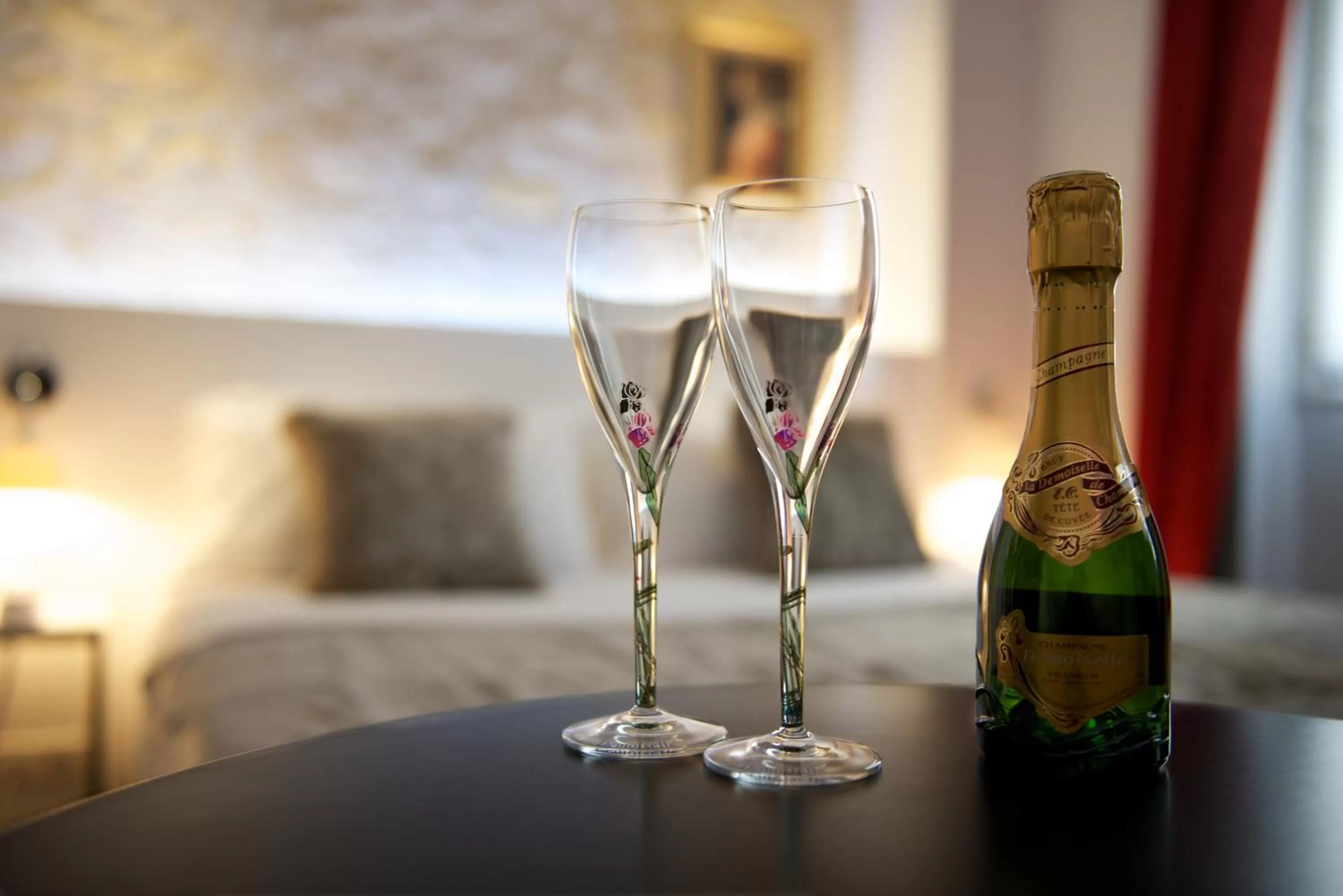 Alcoholic drinks in Hôtel le Clos de Notre Dame