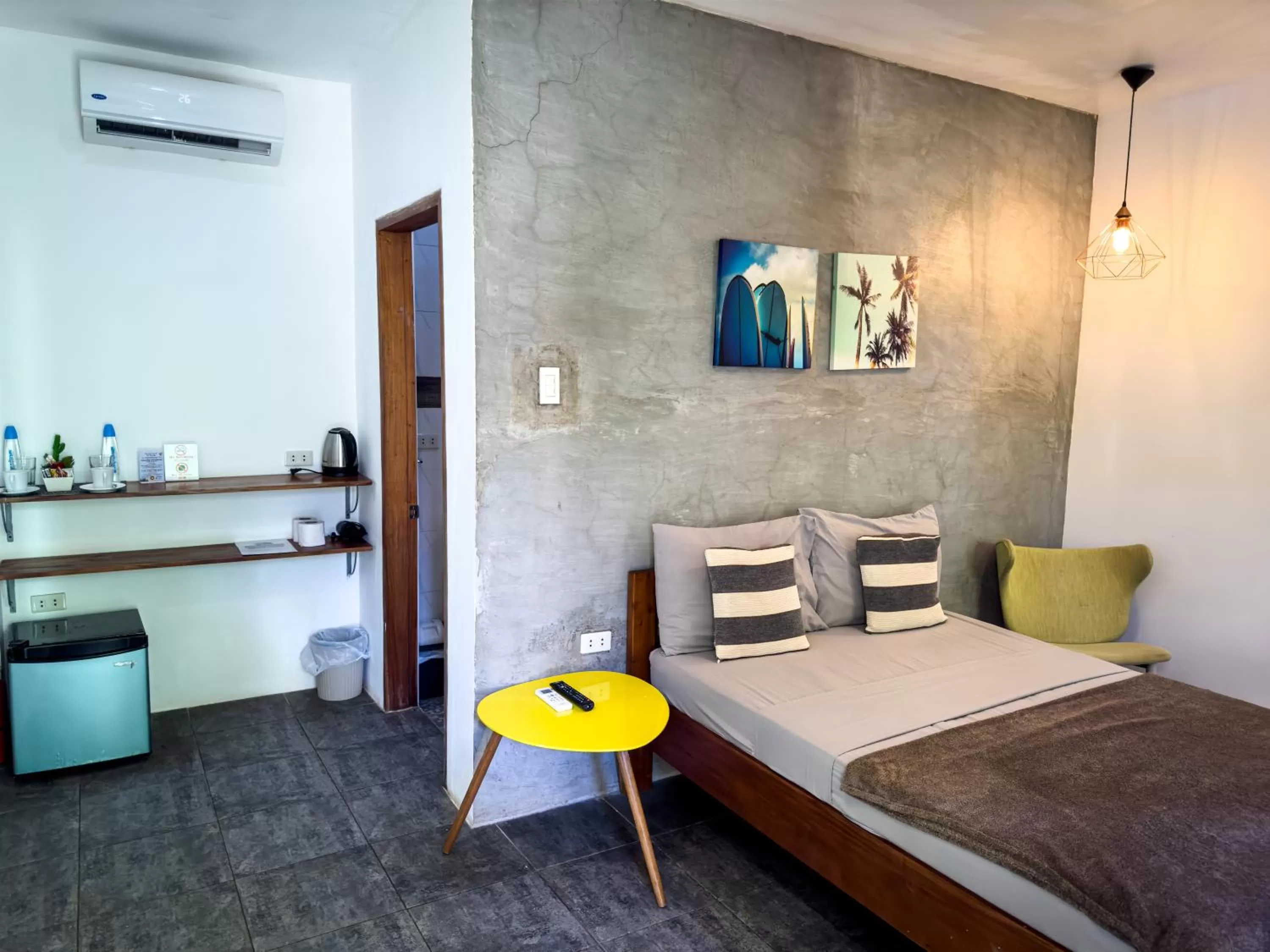 Photo of the whole room, Bed in Alona Pawikan