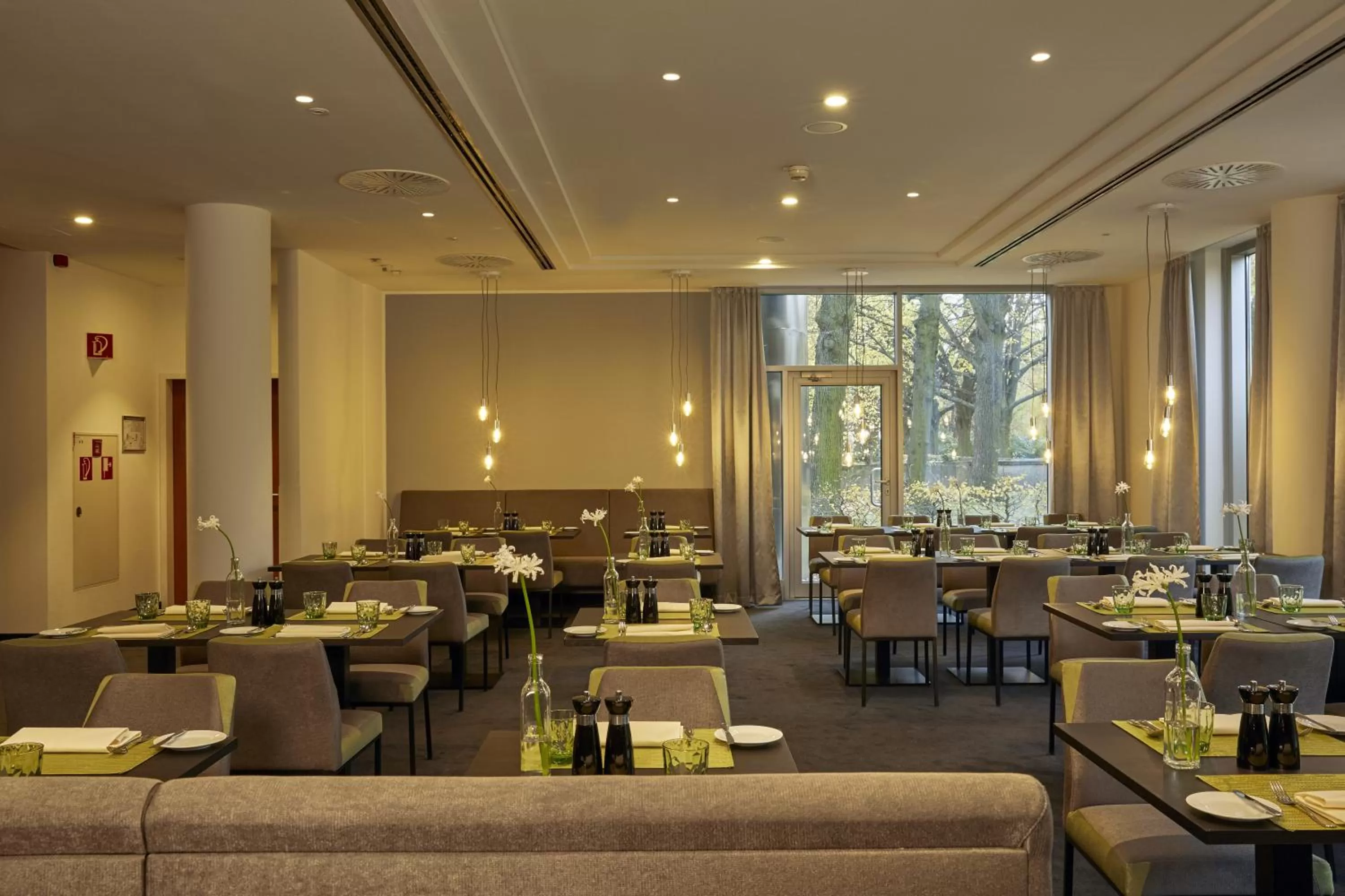 Restaurant/places to eat in H4 Hotel Kassel City, Trademark Collection by Wyndham