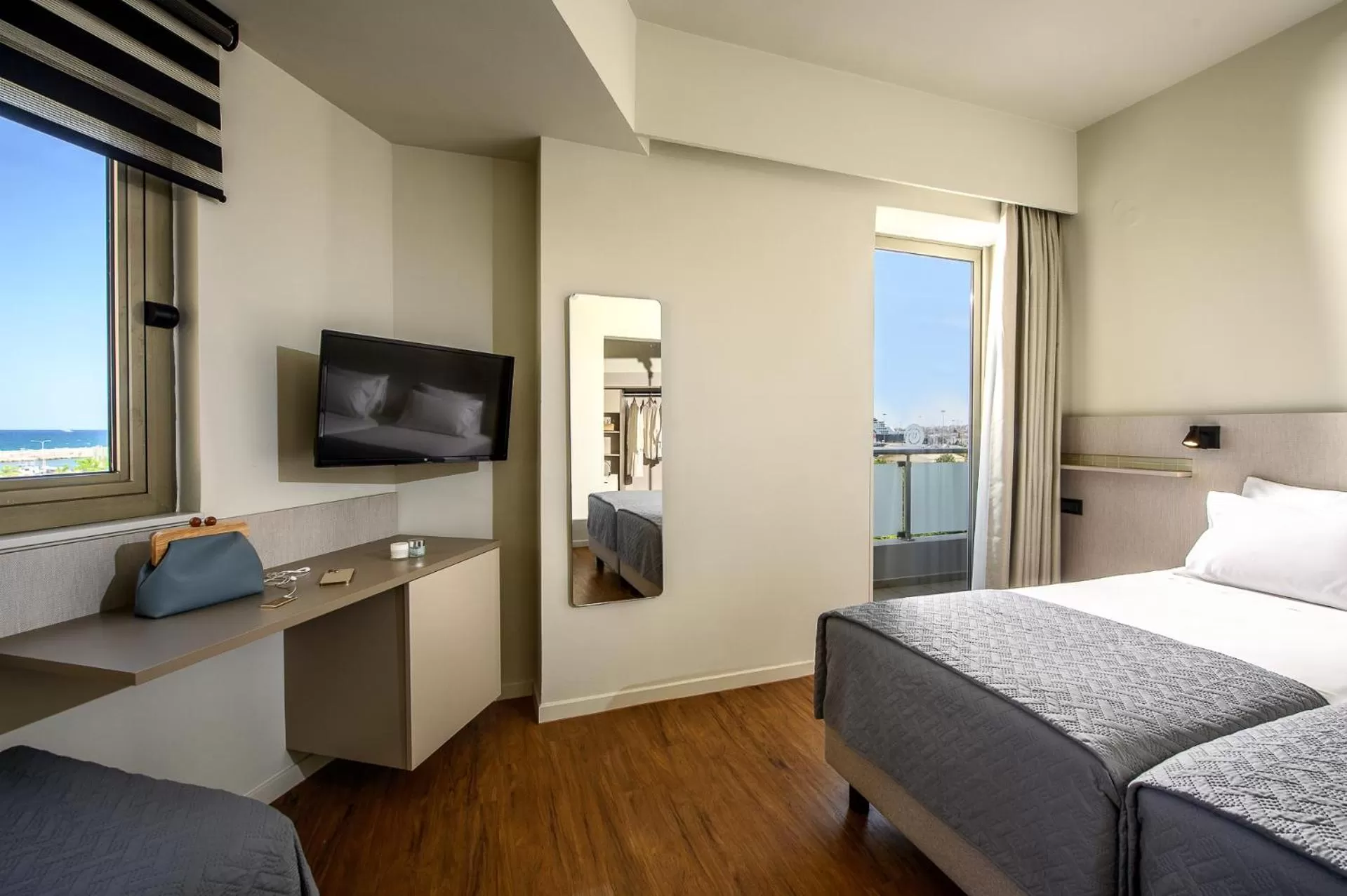 TV and multimedia, Bed in Marin Hotel