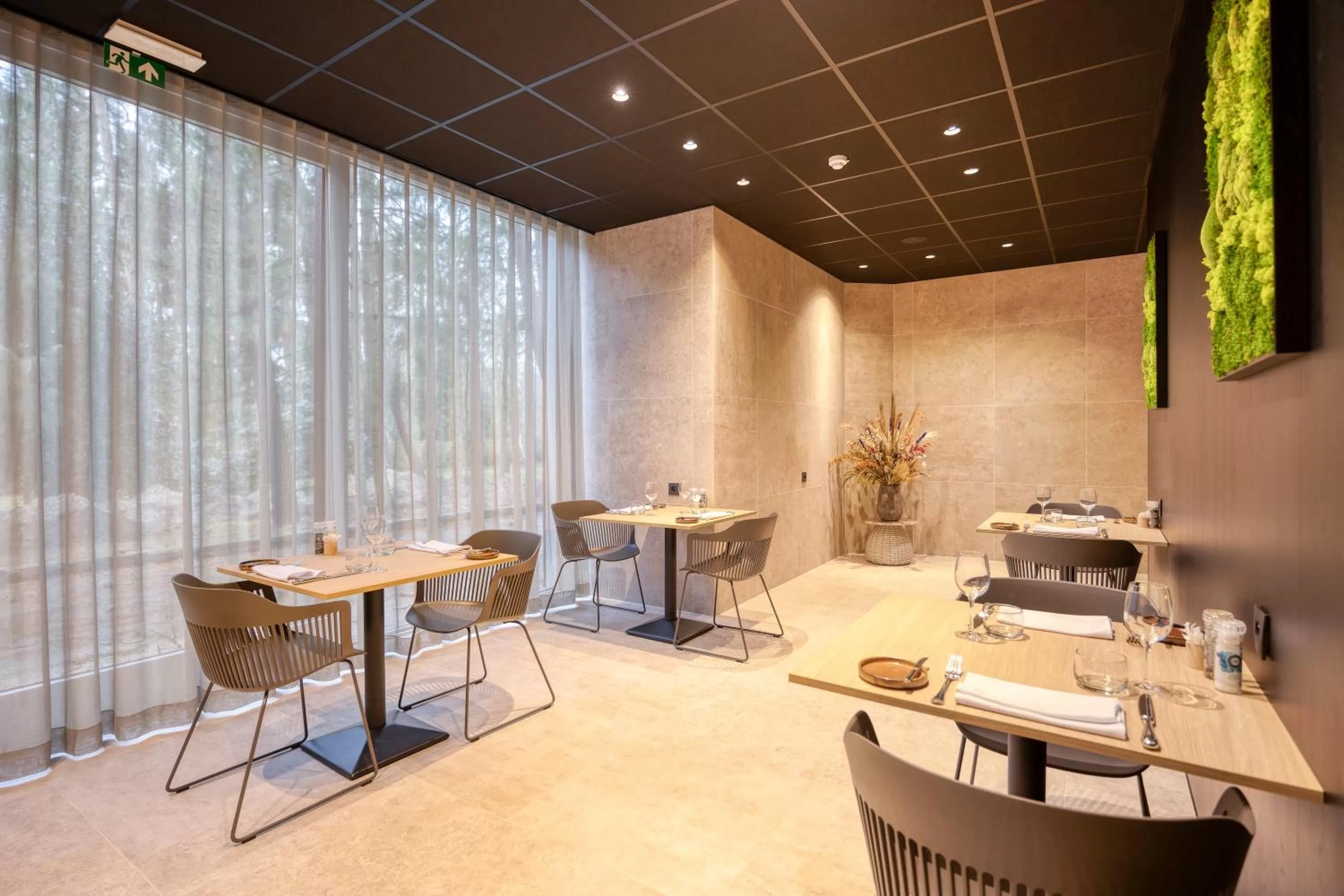 Restaurant/places to eat in Corsendonk Hooge Heyde