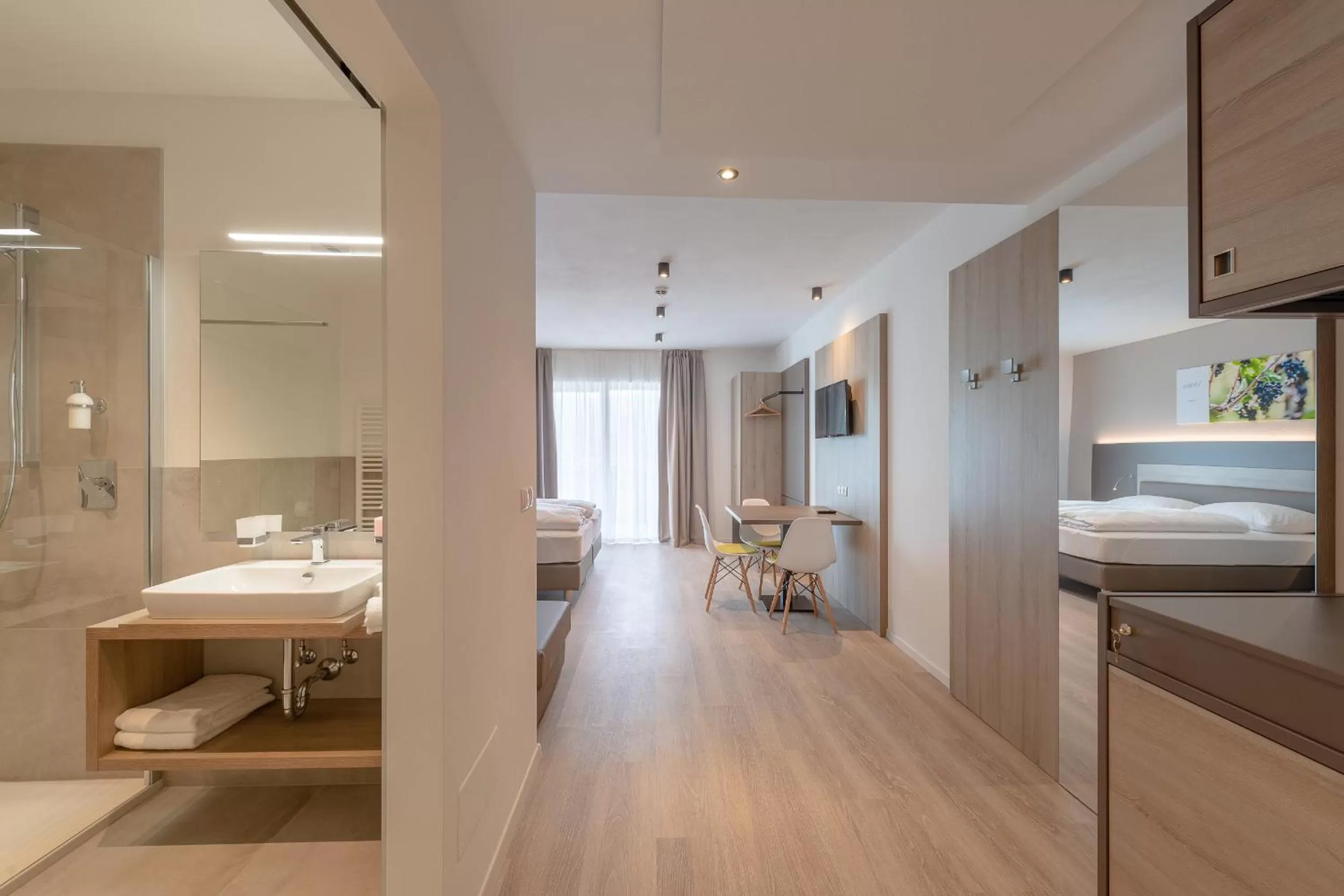 Photo of the whole room, Bed in Residence Garni Hotel Vineus