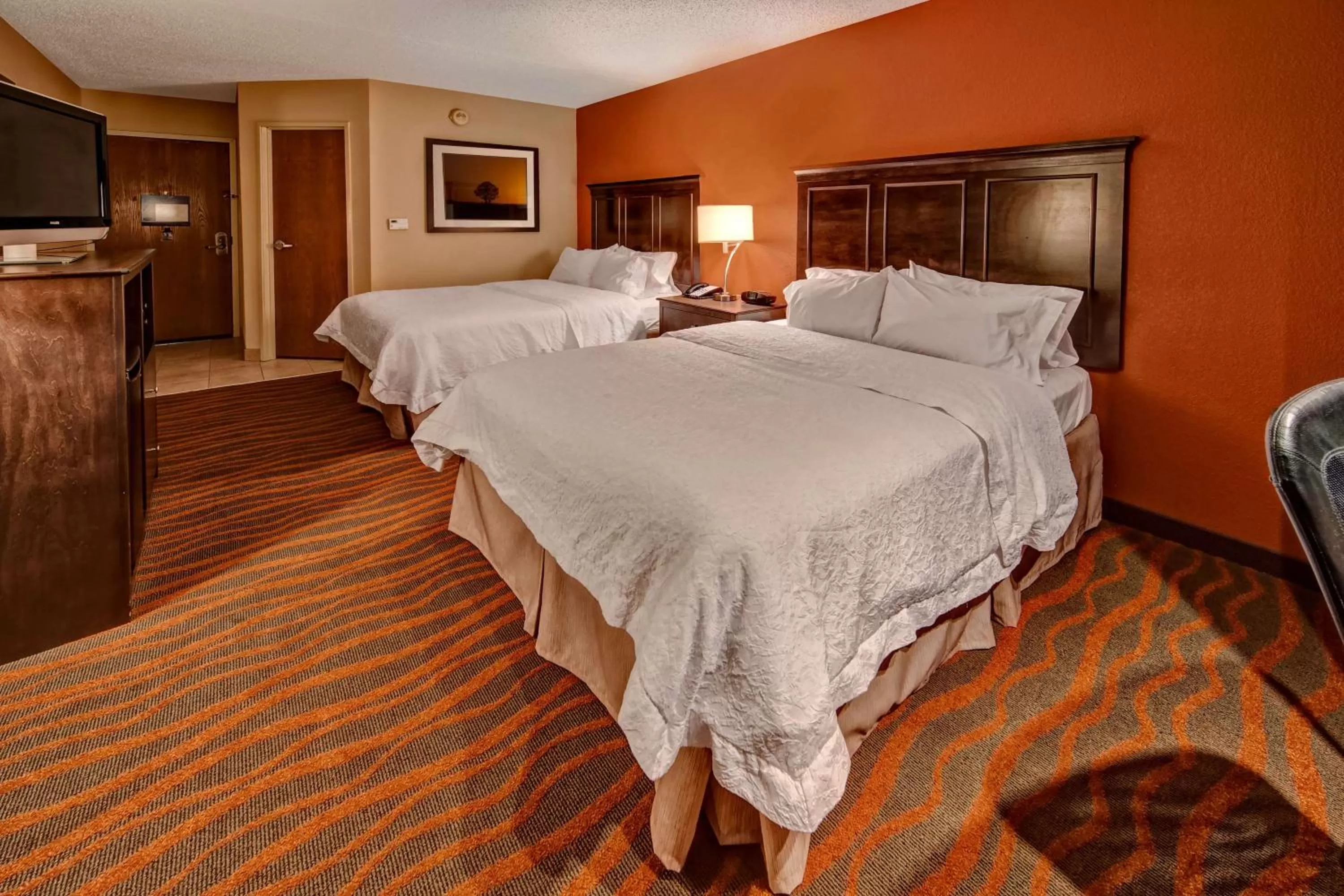 Bed in Hampton Inn by Hilton Clarksville