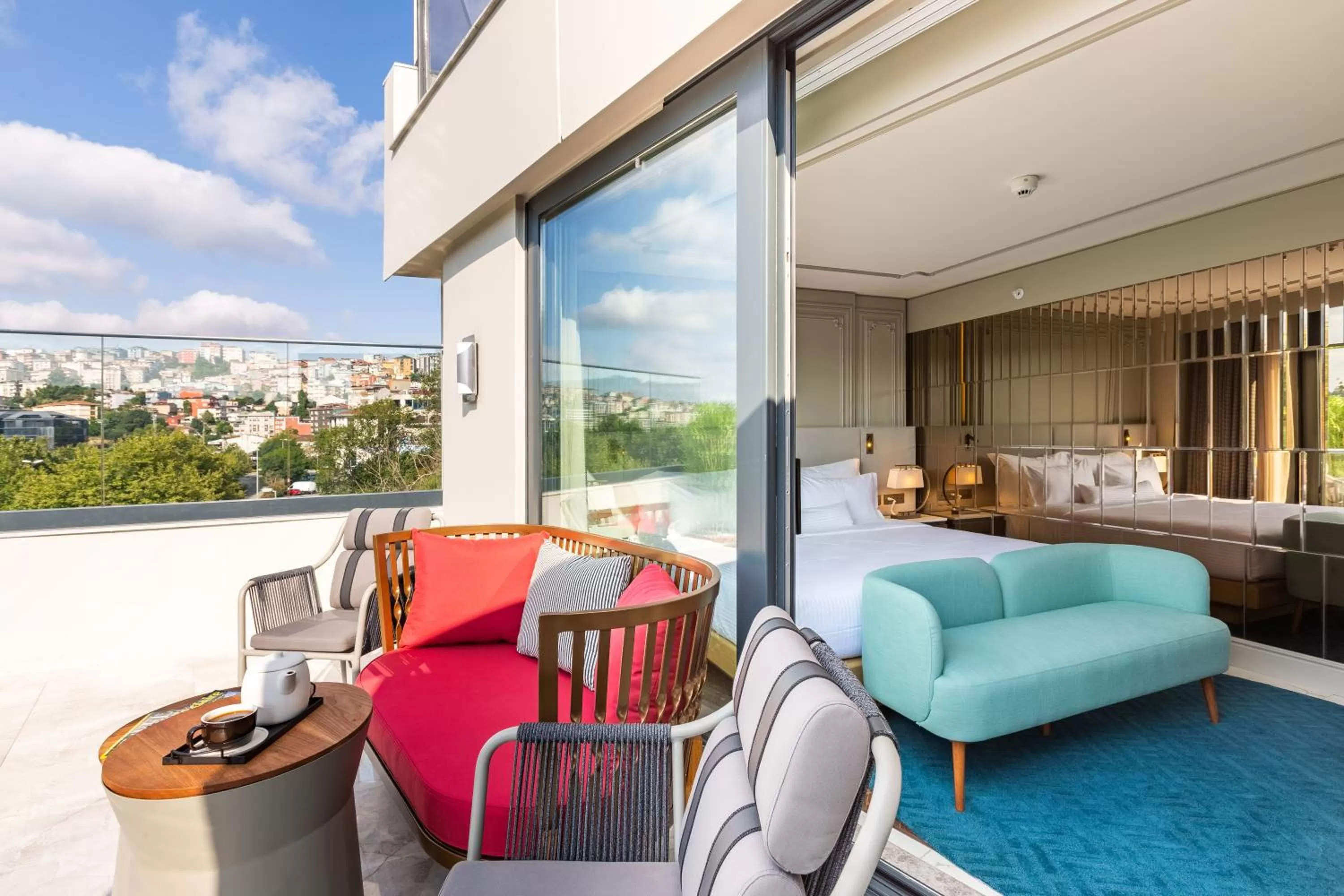 Bed in Stayso The House Hotel