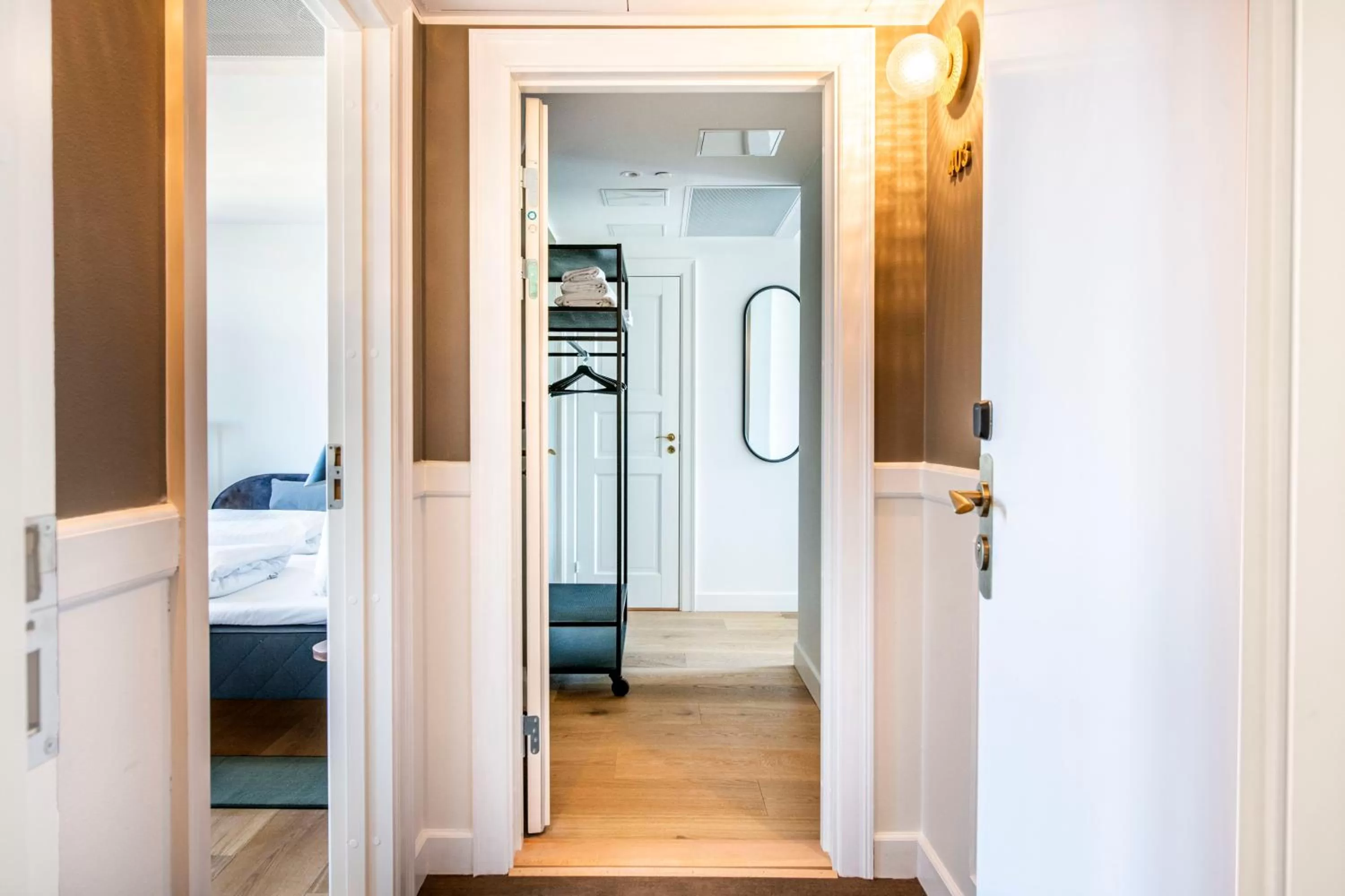 Property building, Bed in Hotel Sct. Thomas