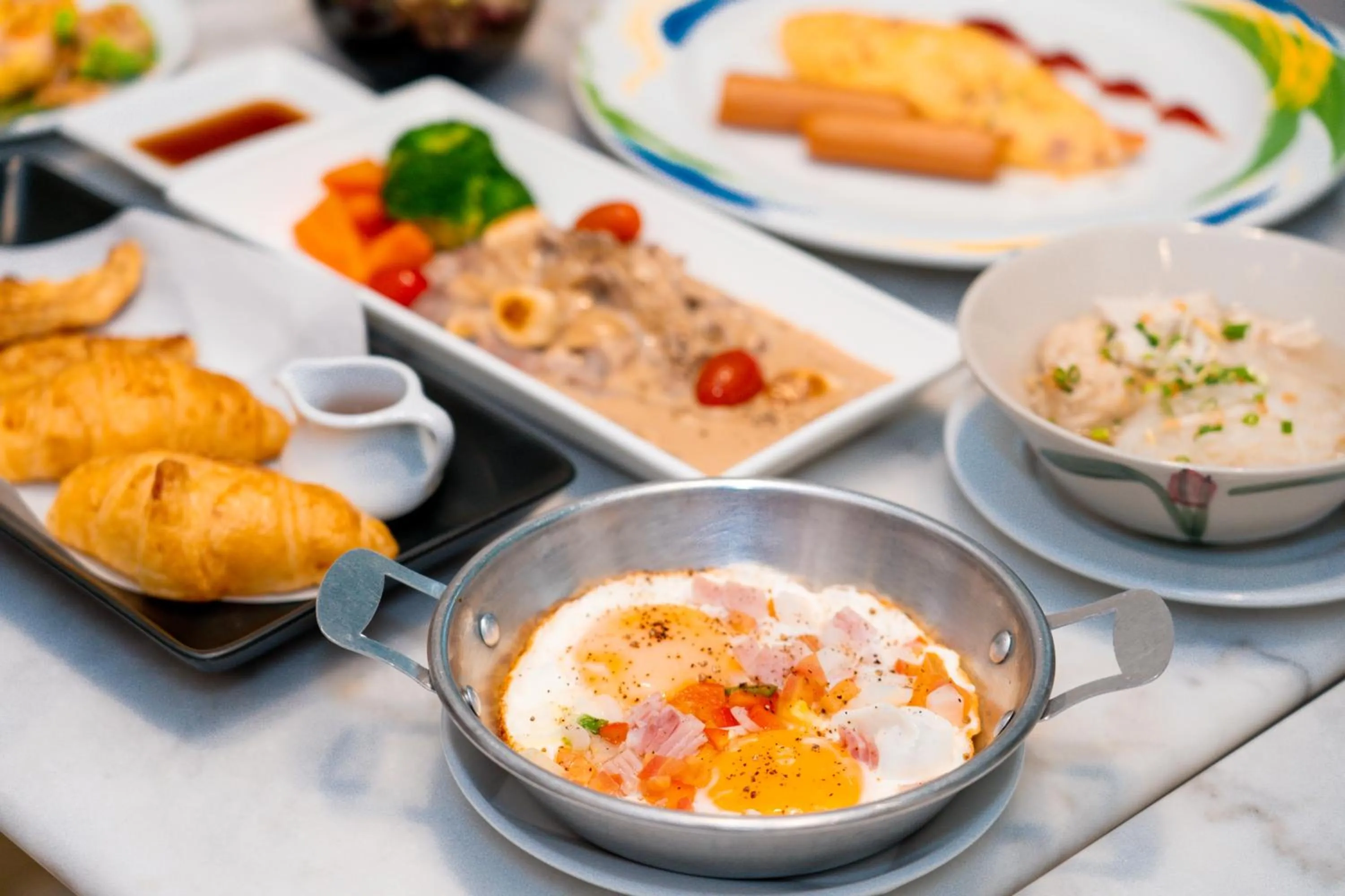 Breakfast in Amanta Hotel & Residence Ratchada