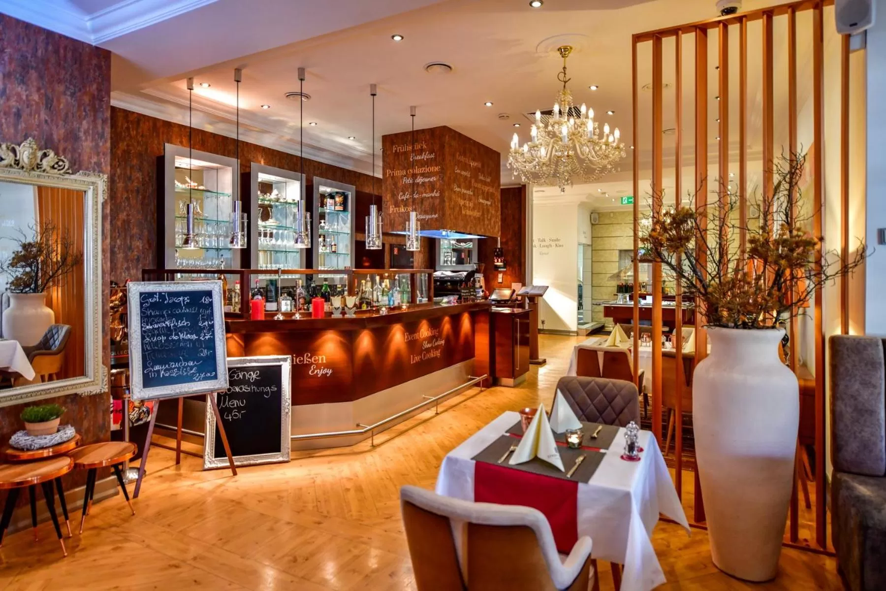 Lounge or bar in STADT HOTEL Iserlohn