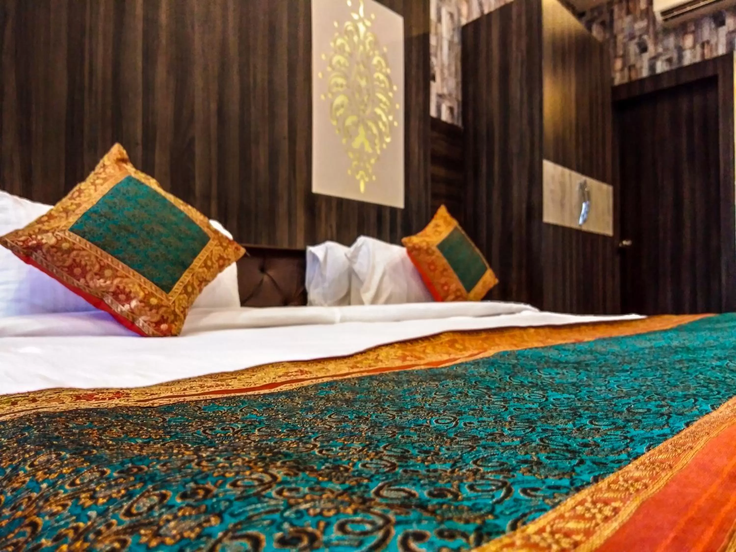 Bedroom, Bed in Dwivedi Hotels Sri Omkar Palace