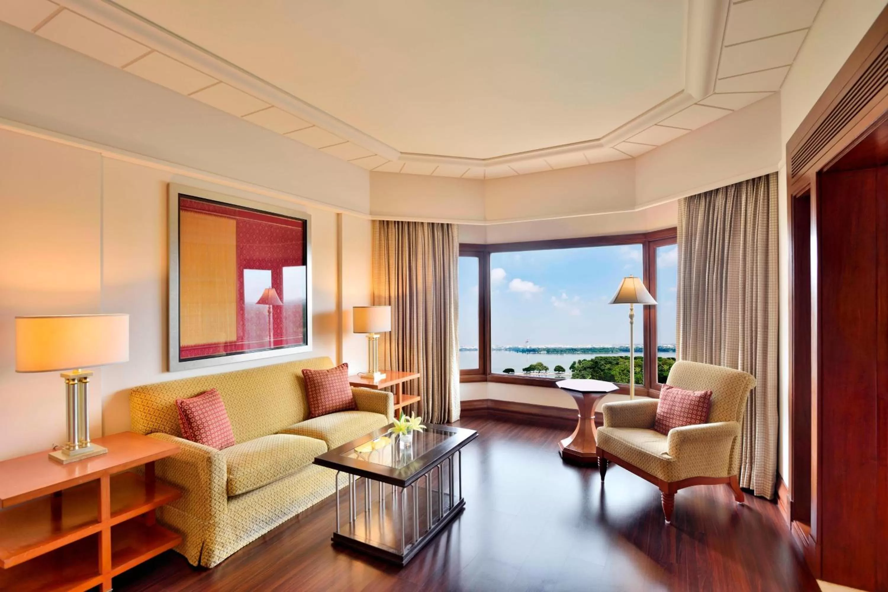 Living room in Hyderabad Marriott Hotel & Convention Centre
