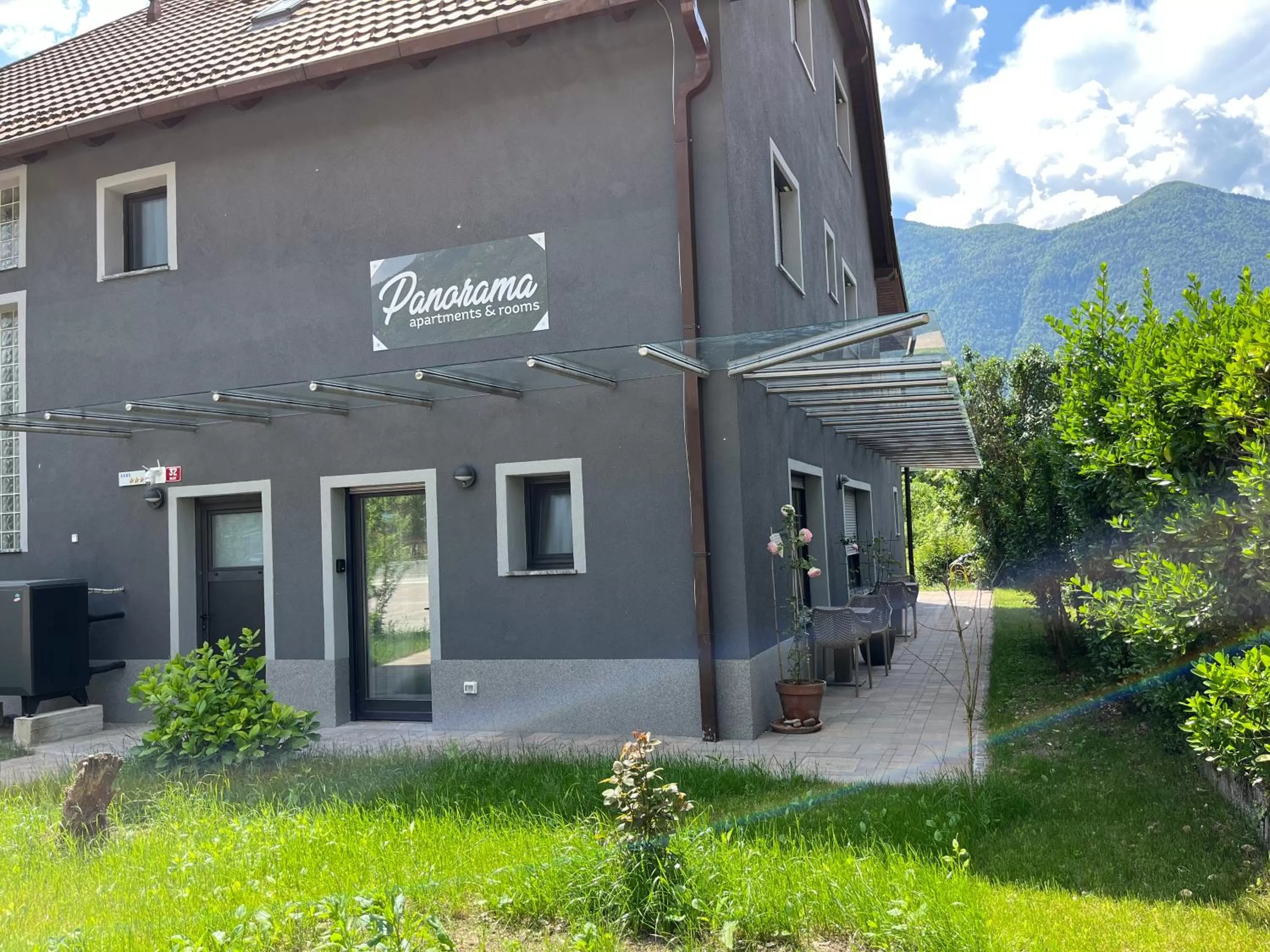 Property Building in Panorama rooms