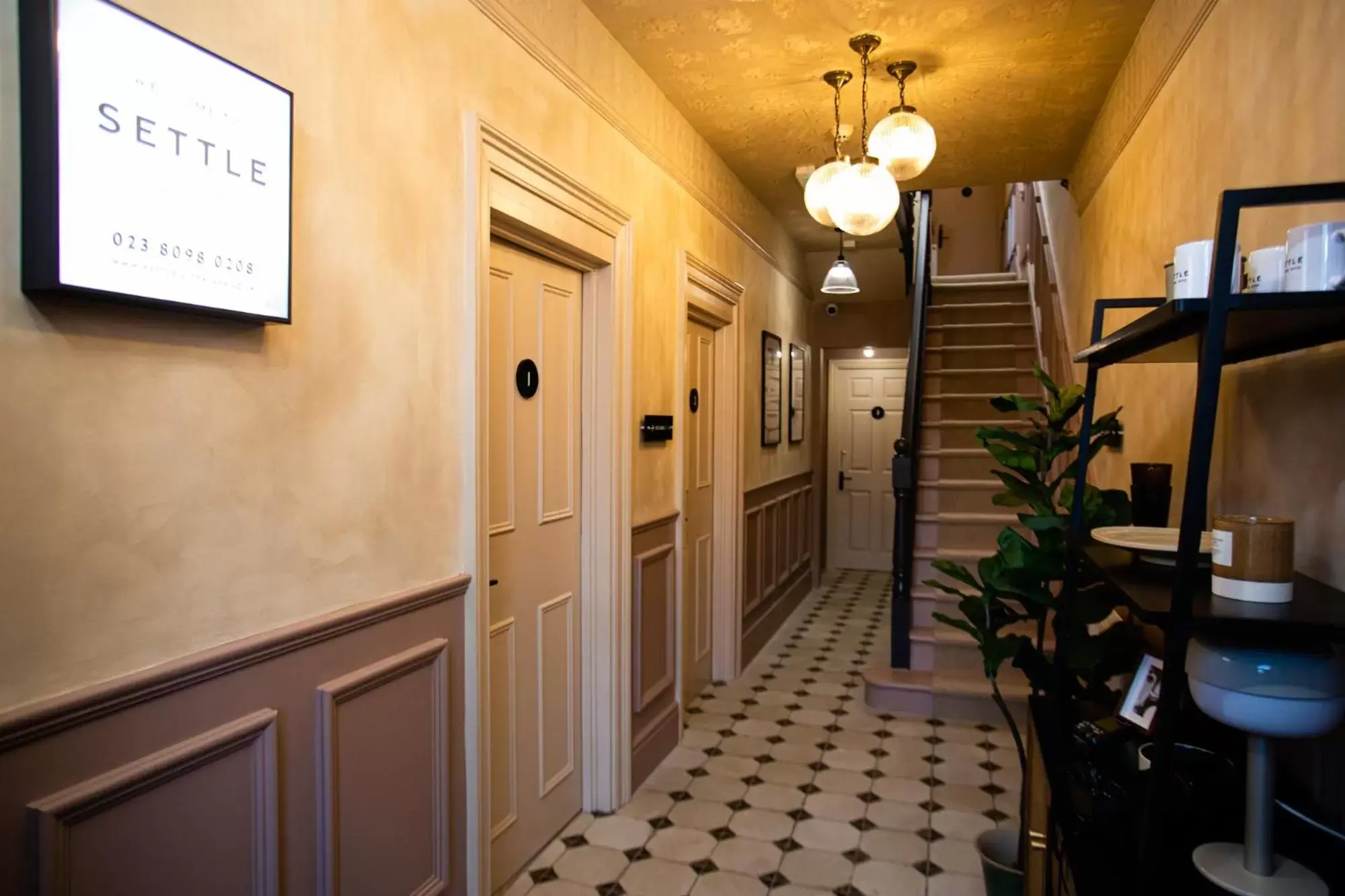 Deluxe King Room in Settle in Southampton Deluxe King Room in Settle in Southampton