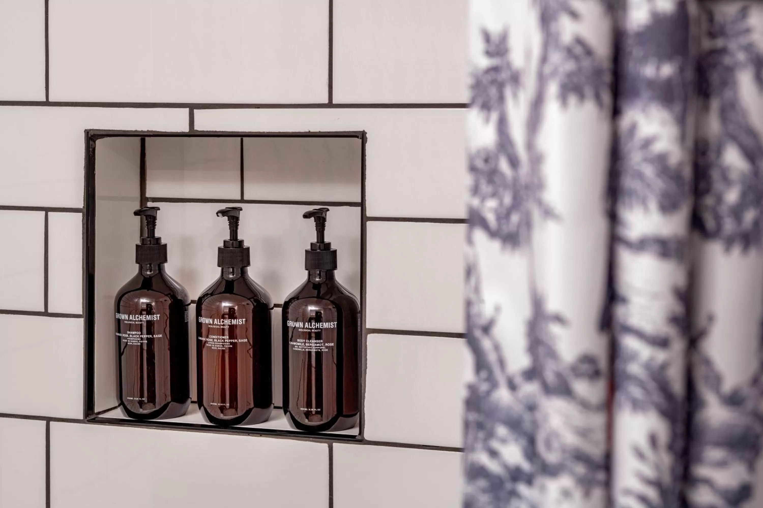 Bathroom in Pelham Hotel