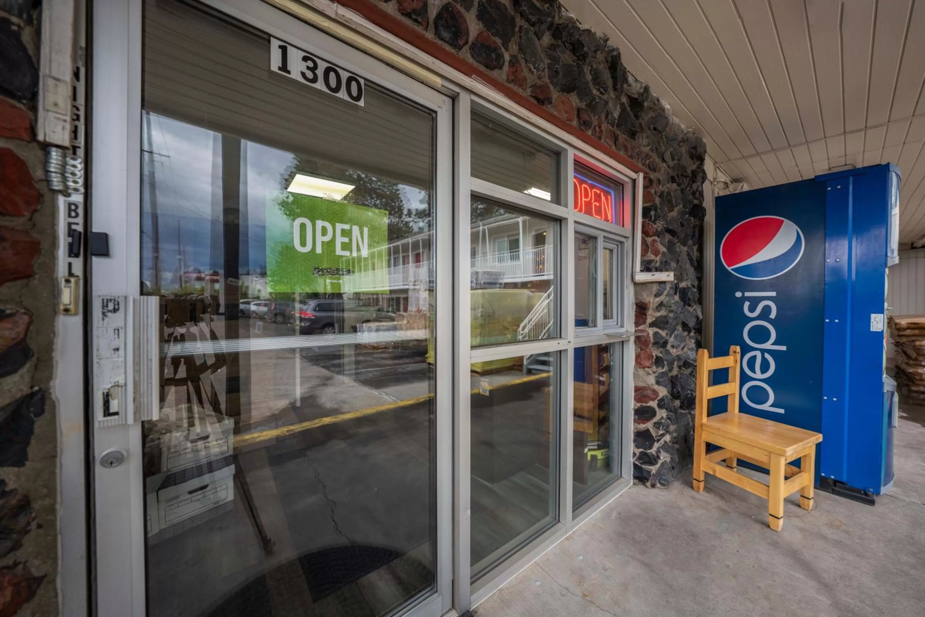 Lobby or reception in Budget Inn Bend