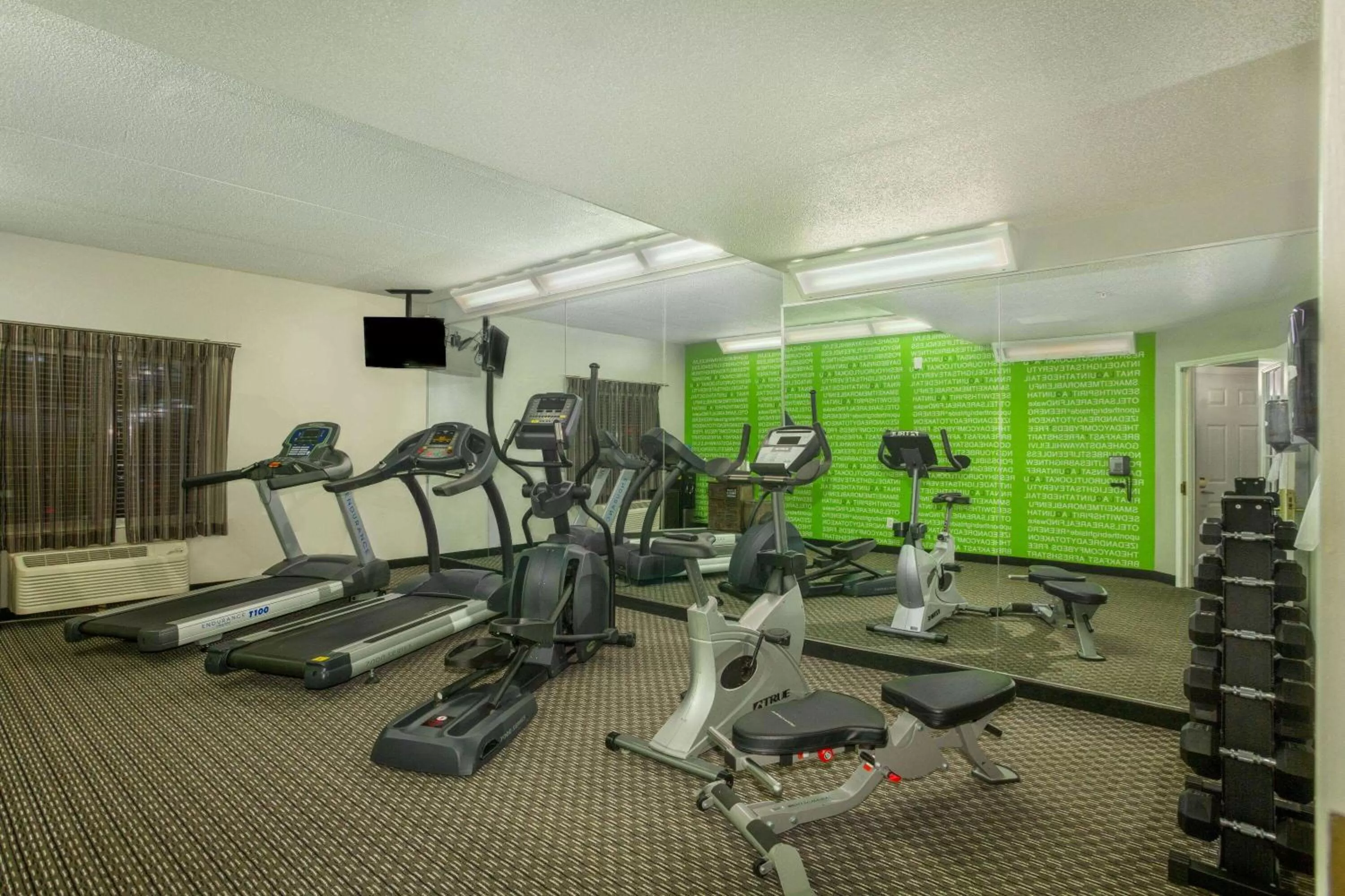 Fitness centre/facilities in La Quinta by Wyndham St. Louis Westport
