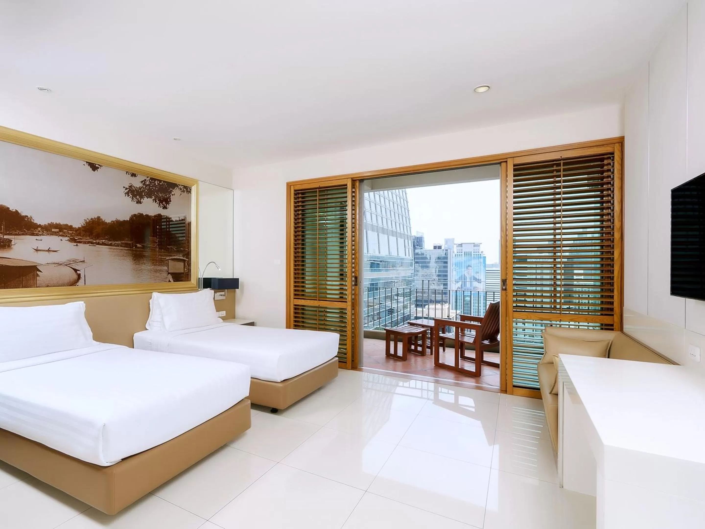 Superior Balcony in Grande Centre Point Ploenchit