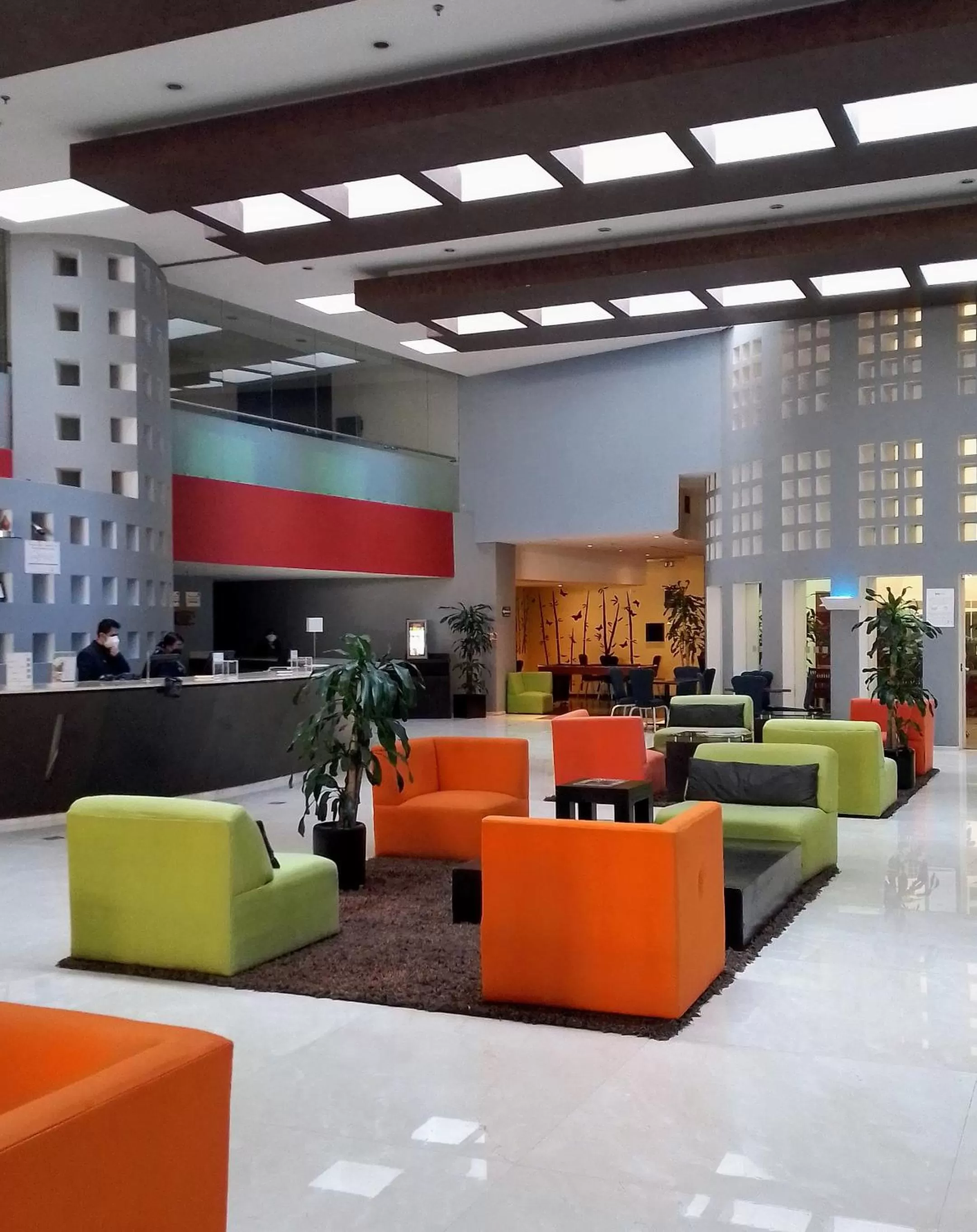 Lobby or reception in Holiday Inn Puebla Finsa by IHG