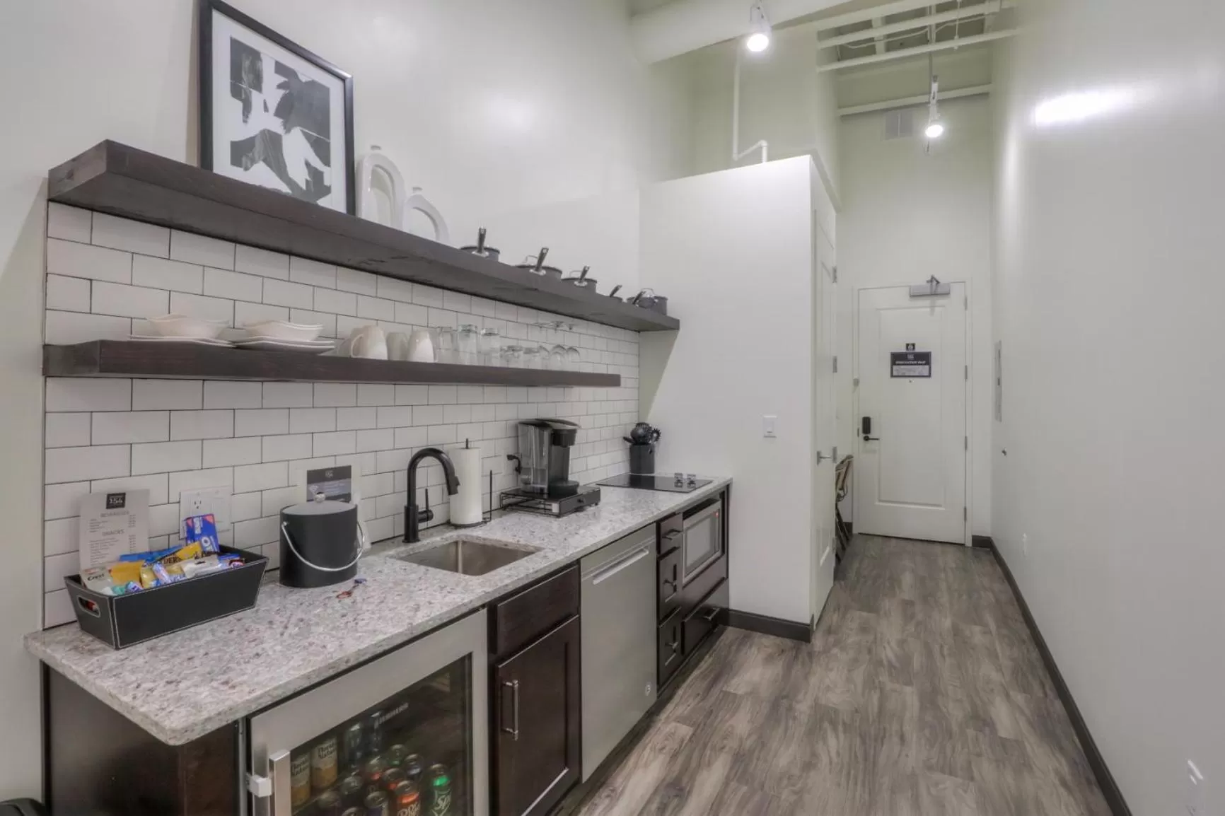 Kitchen or kitchenette in Studio 154 Hotel