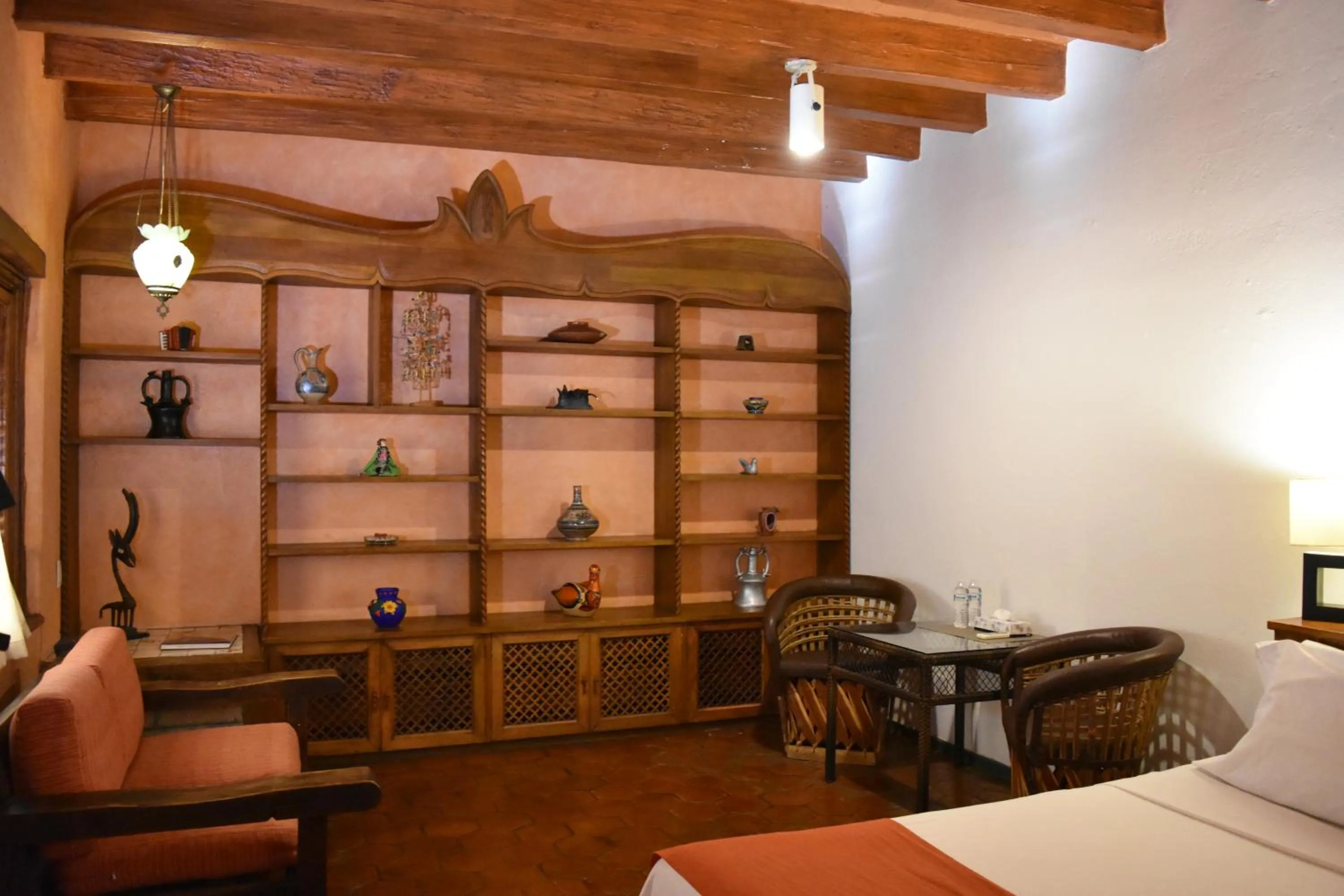 Photo of the whole room, Bed in La Joyita Cuernavaca