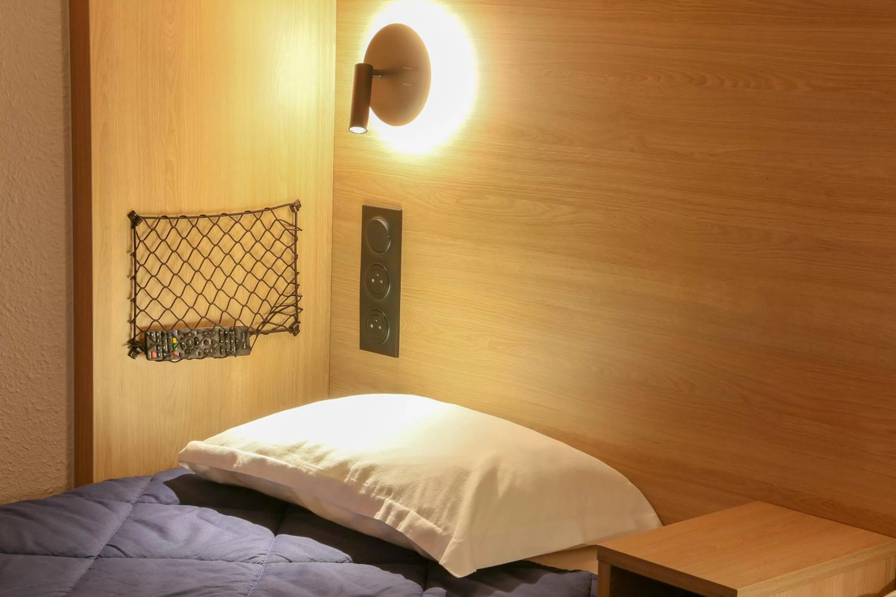 Bedroom, Bed in Première Classe Aéroport Marseille