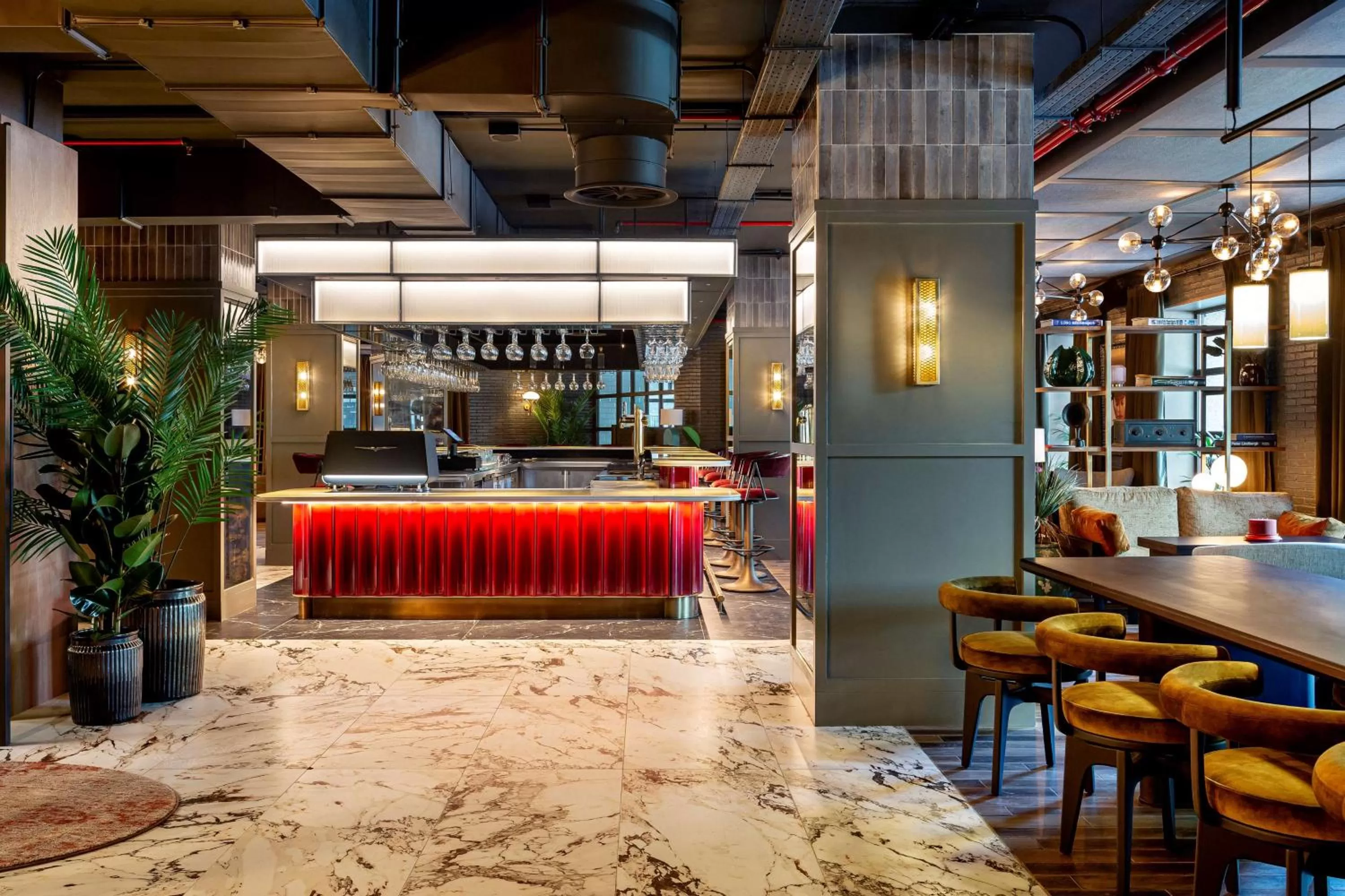 Lounge or bar in Radisson RED Madrid