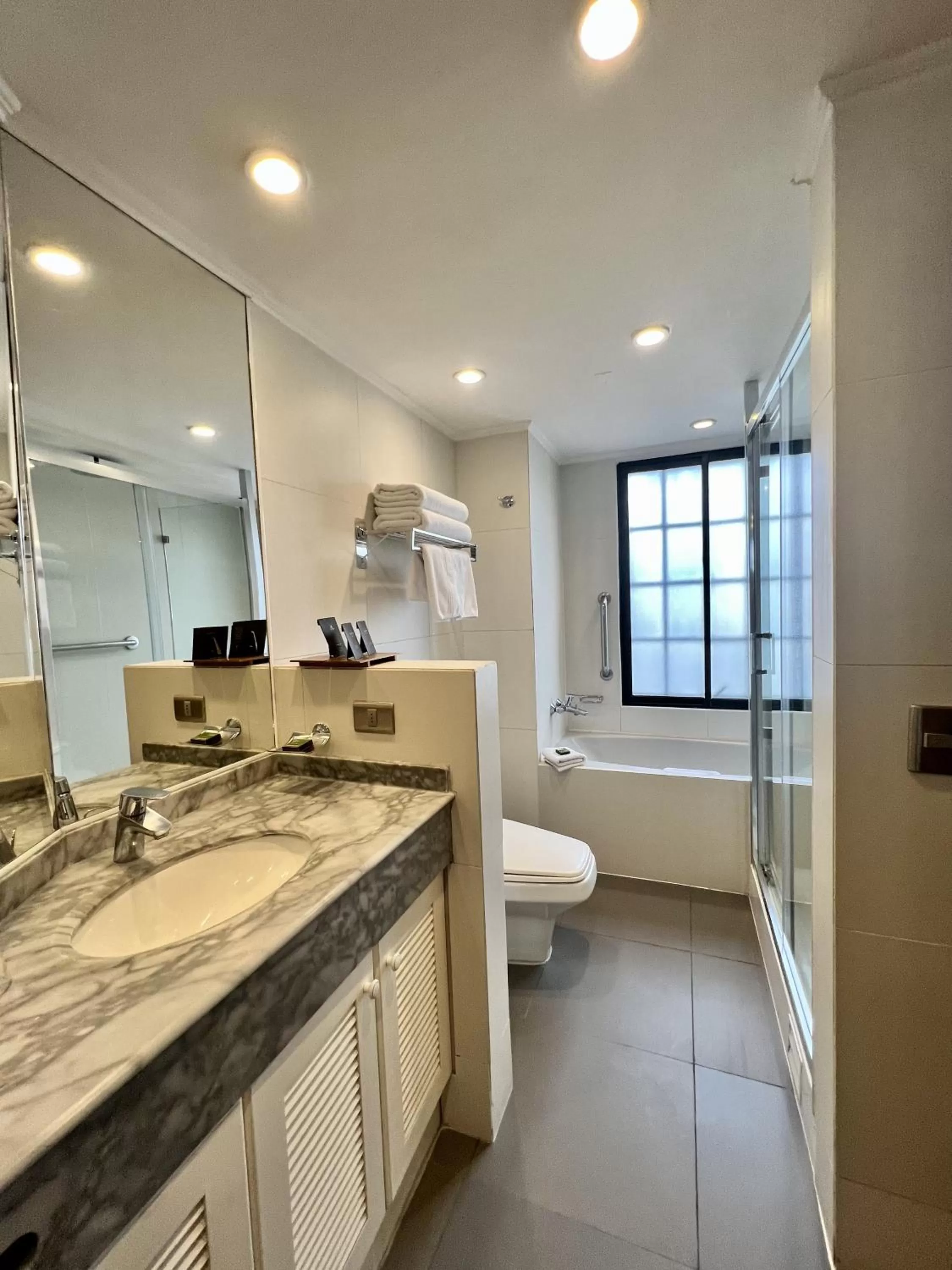 Bathroom in Best Western Marina del Rey