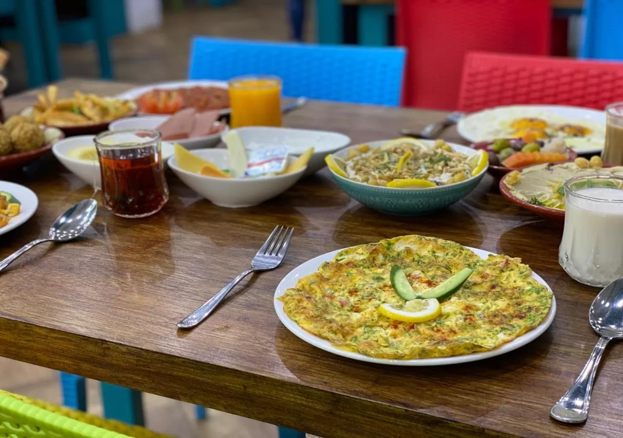 Breakfast in Rose Plaza Hotel Al Barsha