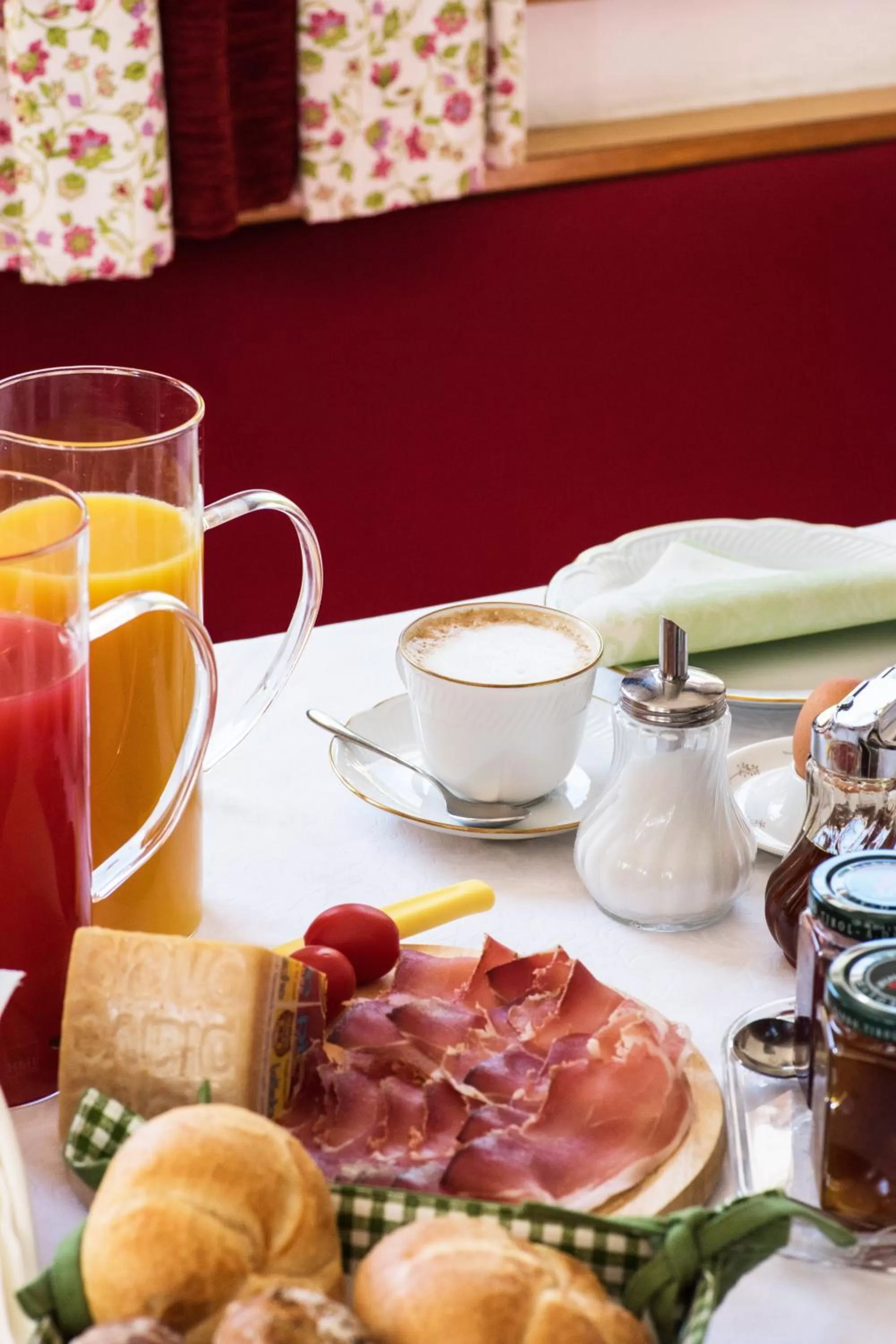 Continental breakfast in Villa Insam