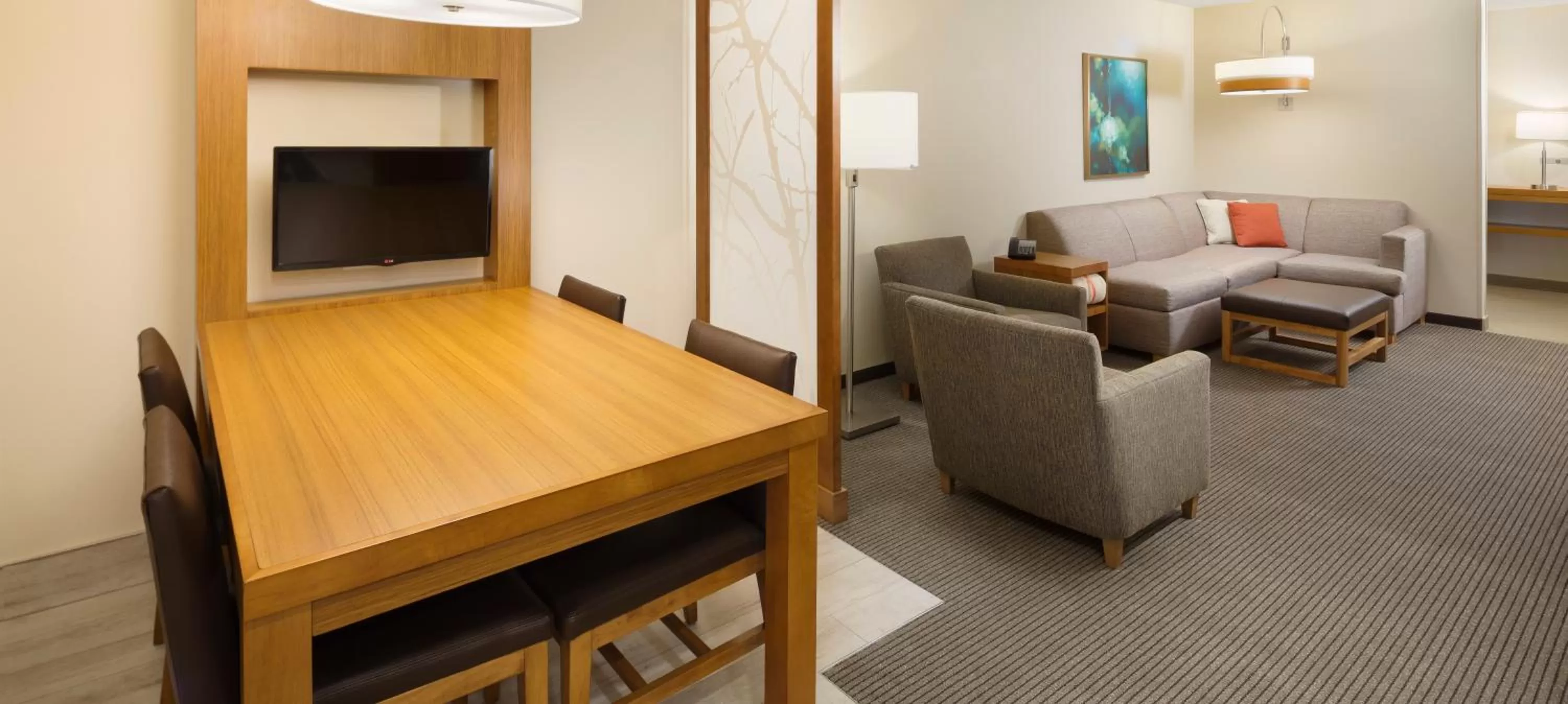 Dining area in Hyatt Place Lubbock