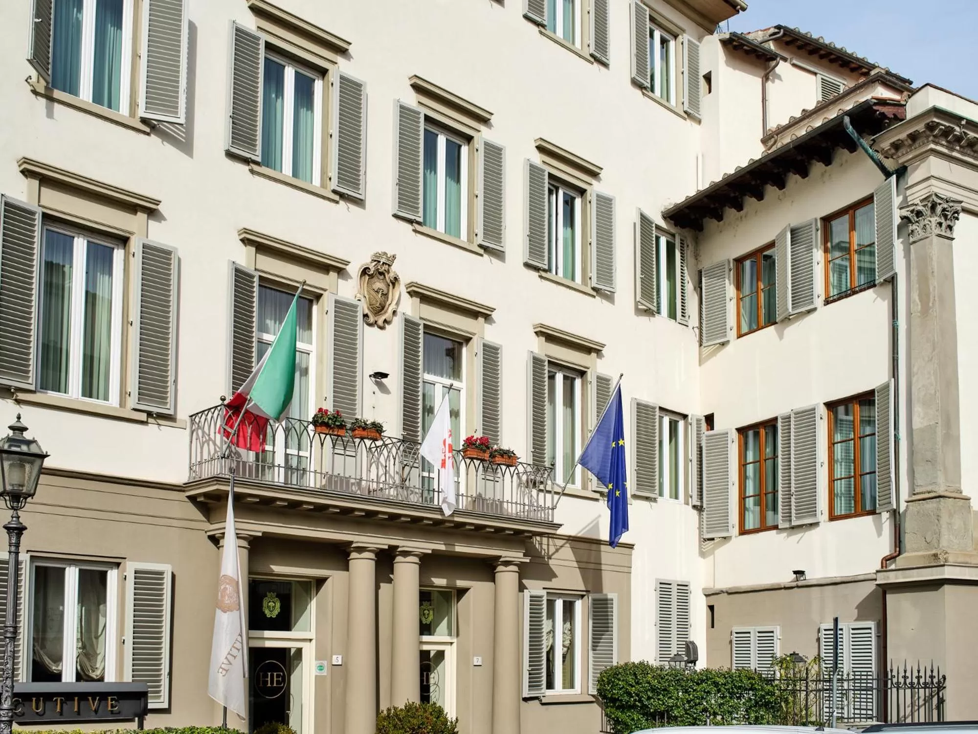 Facade/entrance in Hotel Executive