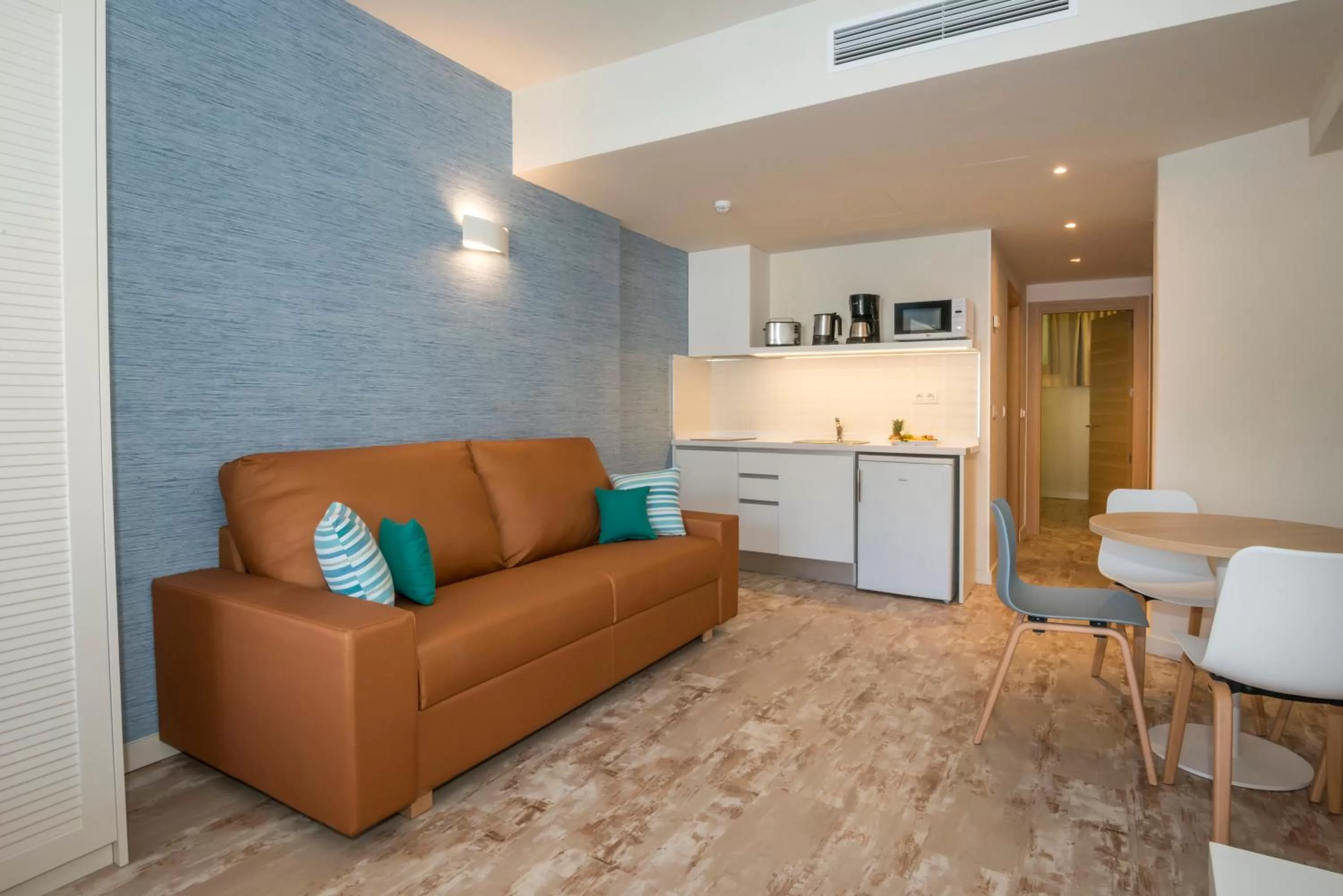 Superior Apartment (3 Adults) in HOVIMA La Pinta Beachfront Family Hotel