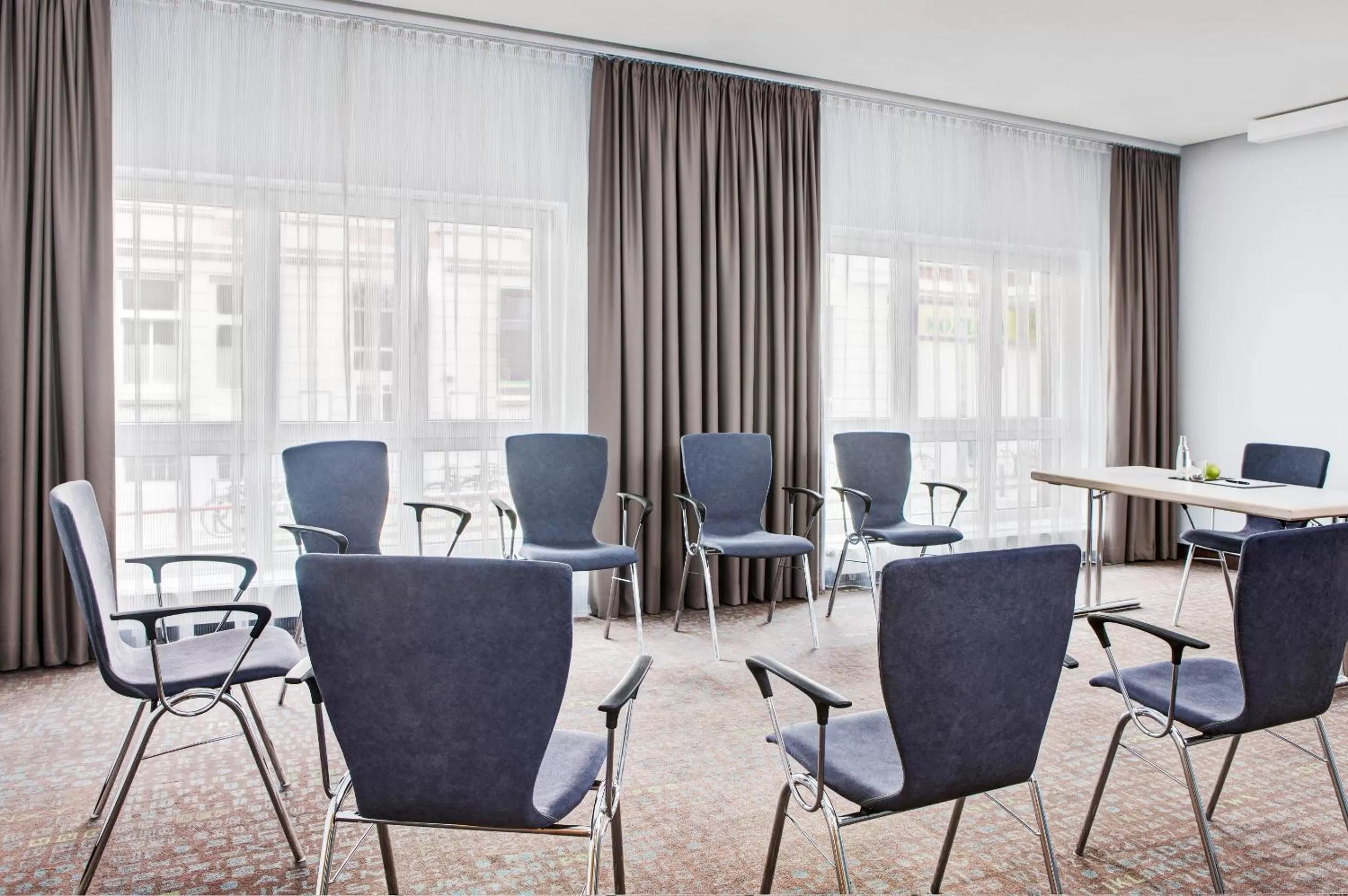 Business facilities in IntercityHotel Hamburg Altona