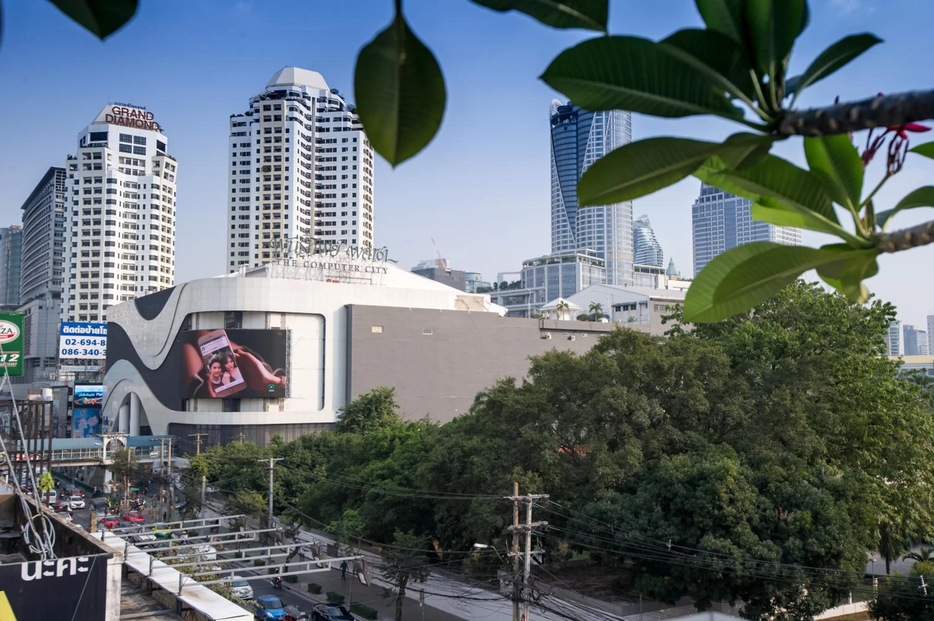 Nearby landmark in Glur Central Pratunam