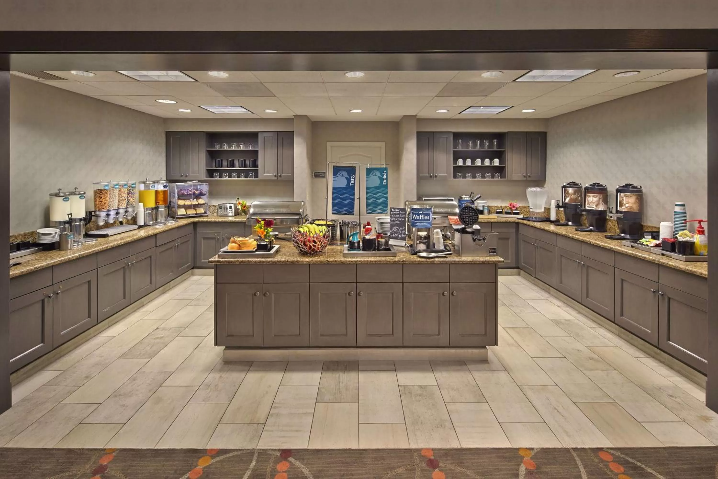 Breakfast in Homewood Suites by Hilton Columbia