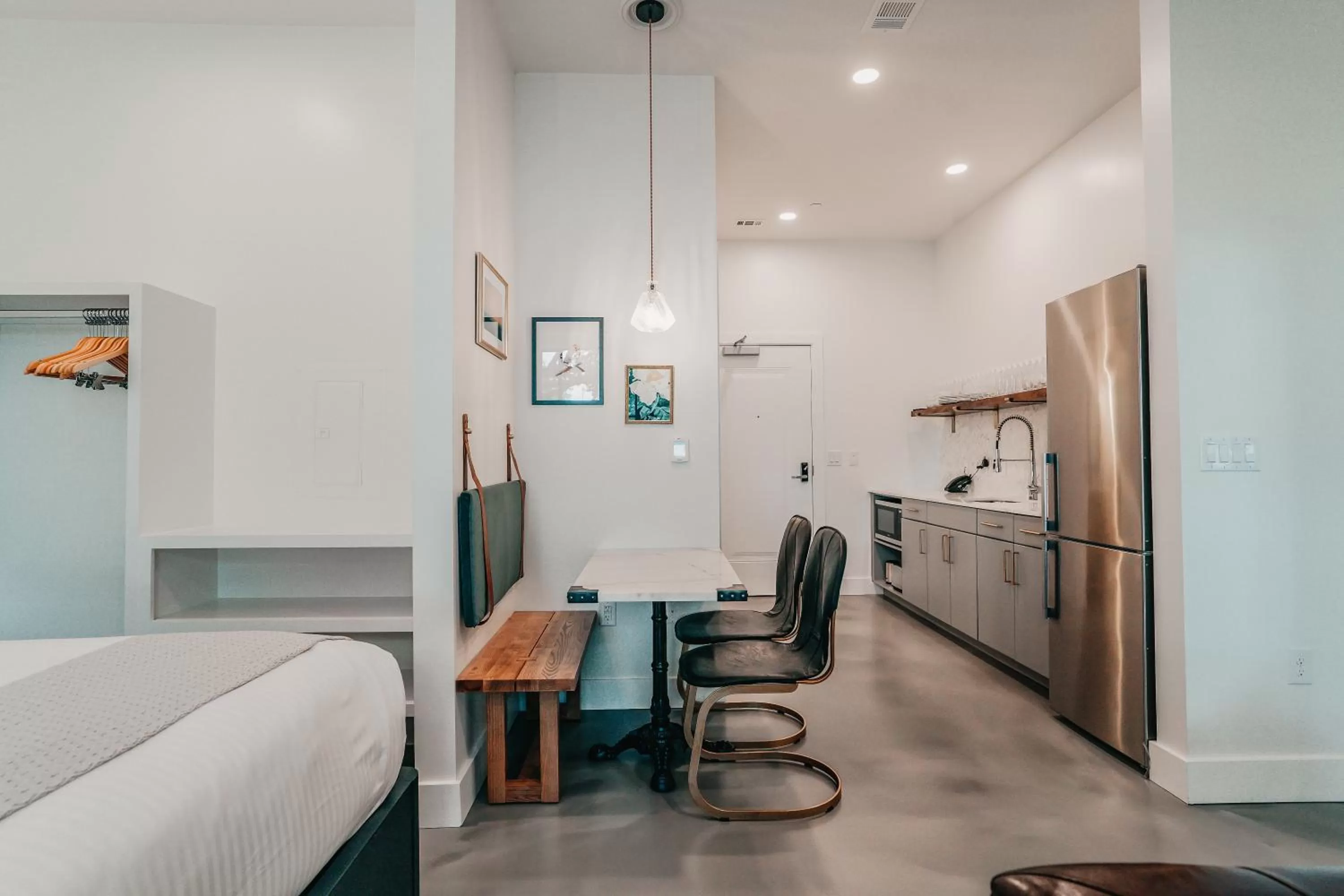 Kitchen or kitchenette in Colton House Hotel