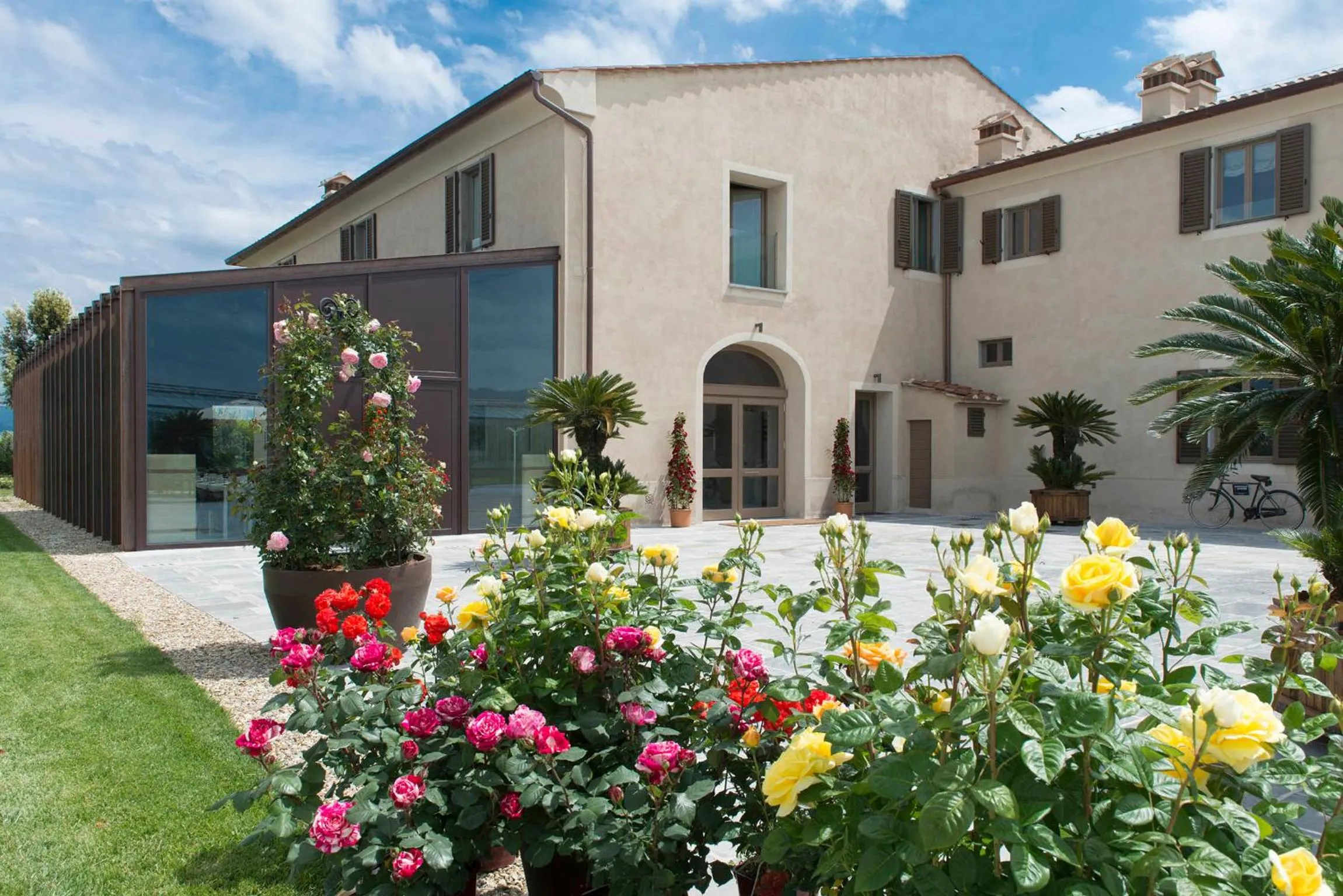 Property building in Pistoia Nursery Campus - agriturismo in città