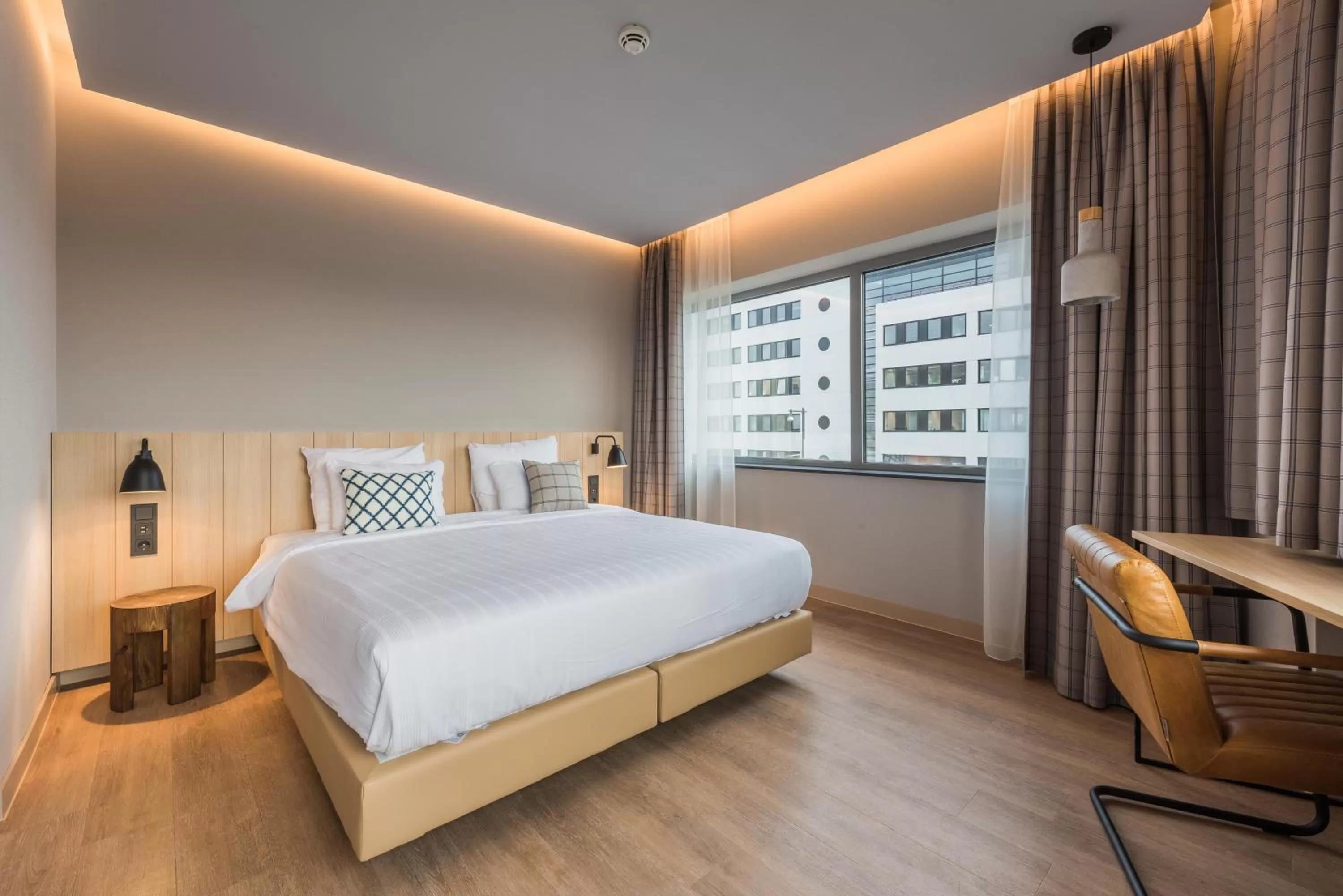 Deluxe Double Room with Bath in Urban Lodge Hotel