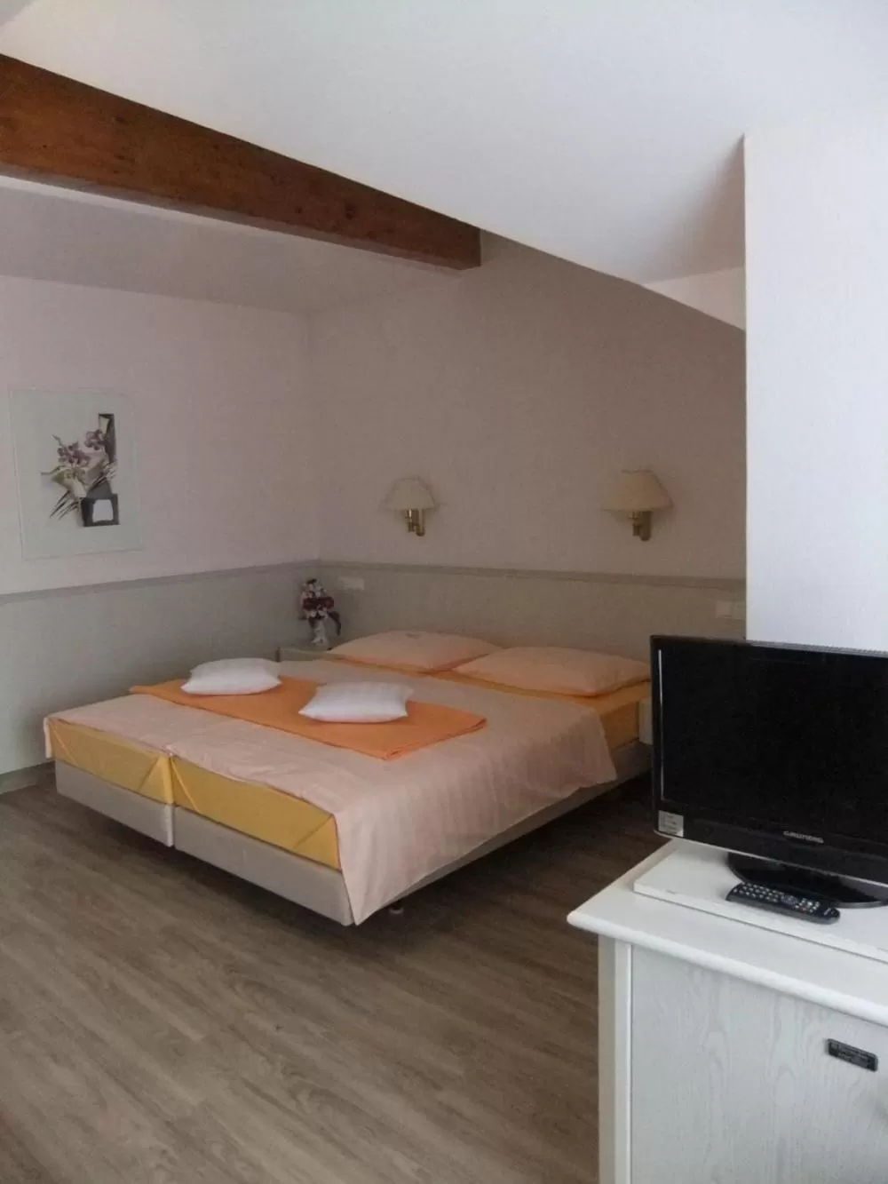 Photo of the whole room, Bed in Hotel Garni Classico