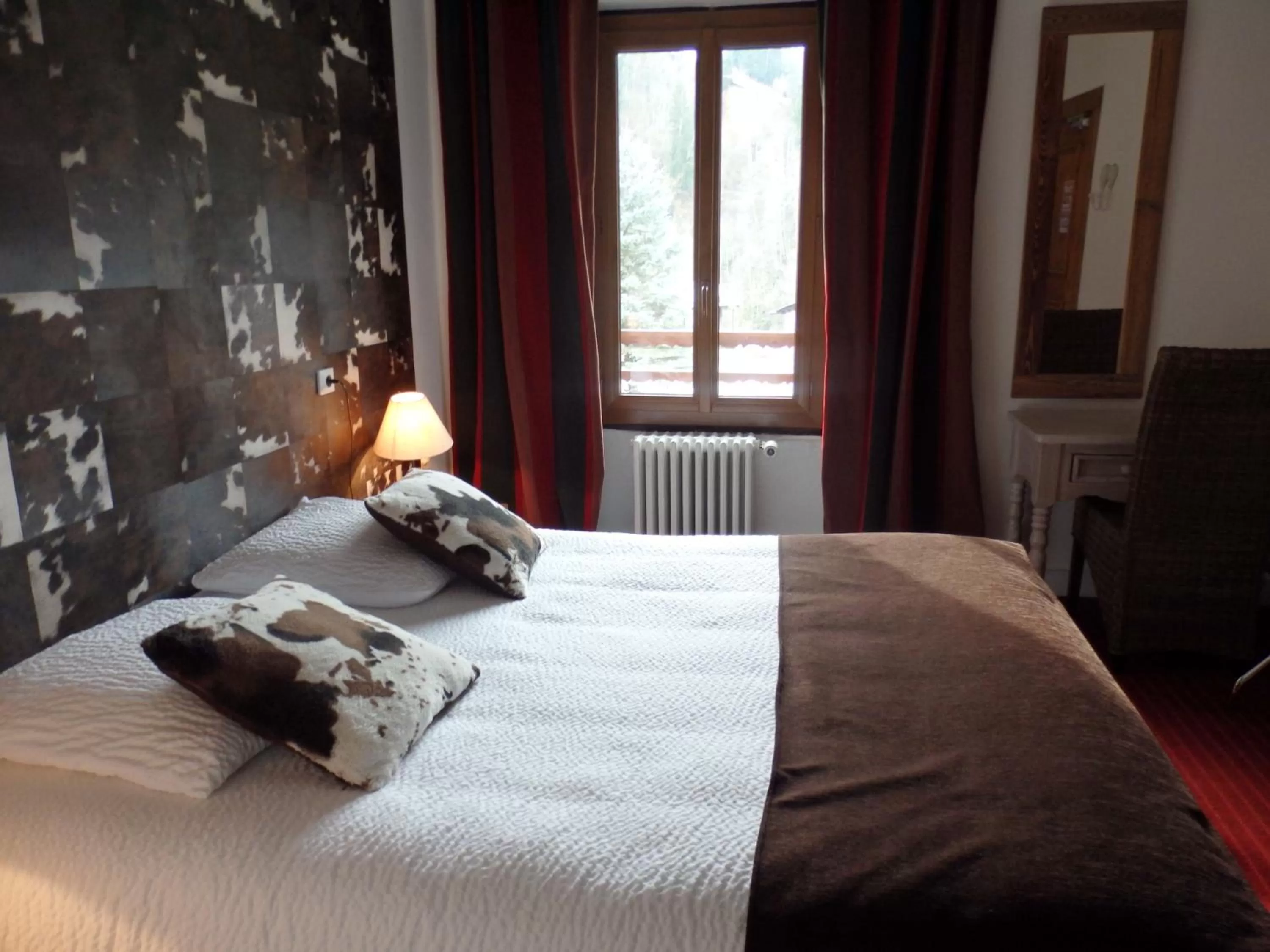 Mountain view, Bed in Hôtel Viallet